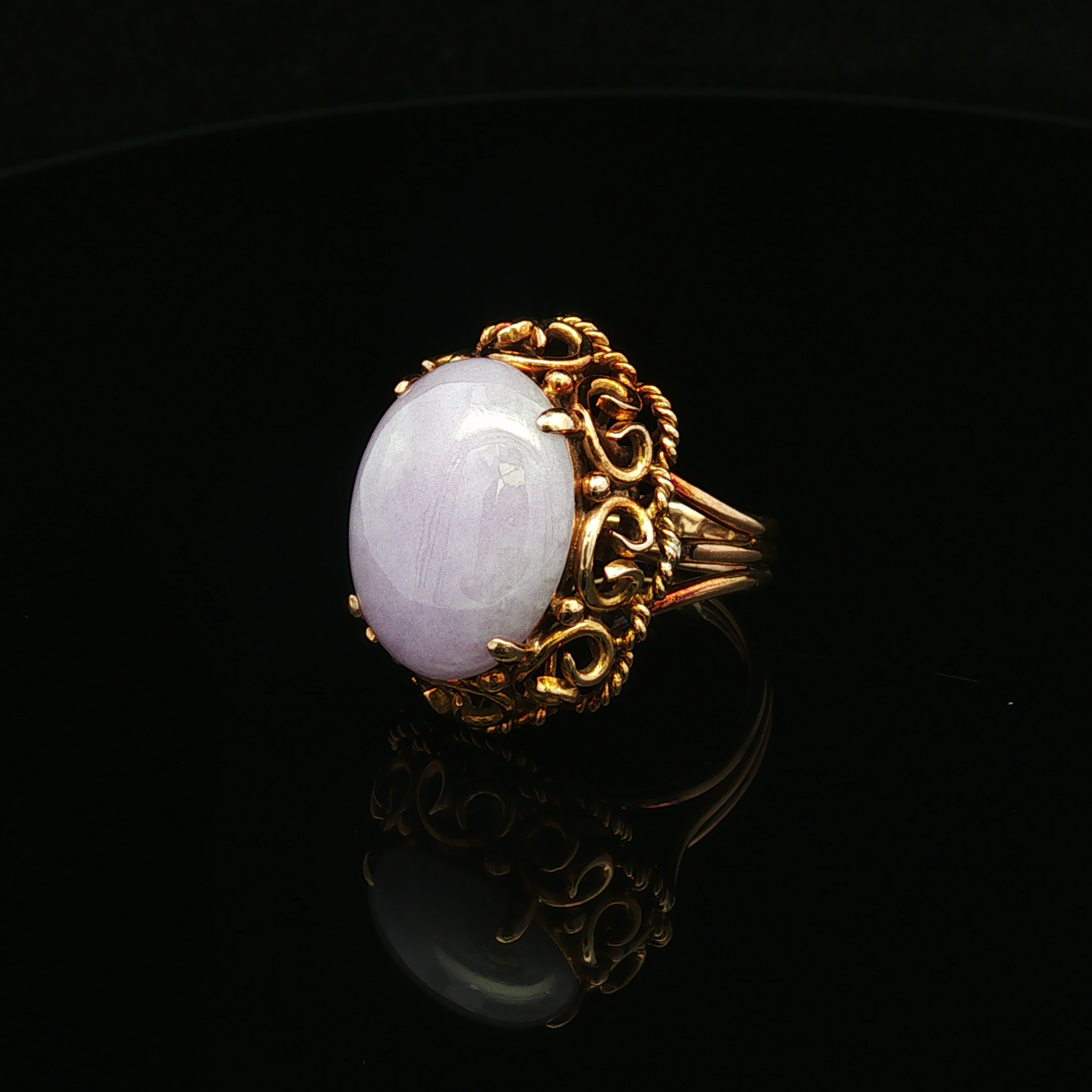 Hadleya 14KY Oval Lavender Jade Ring