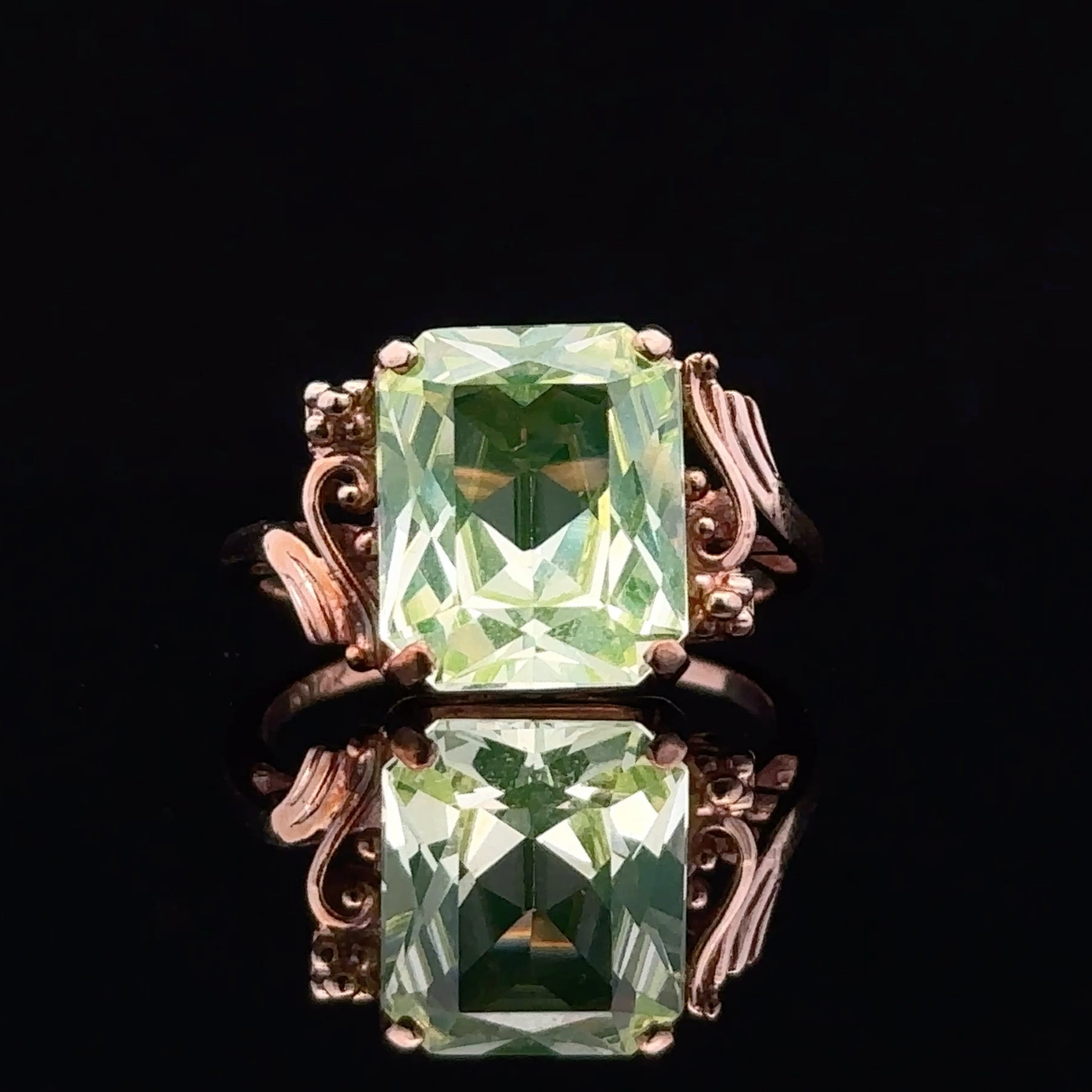 Theodora Yellow 10K Gold Fashion Ring with Square Green Spinel