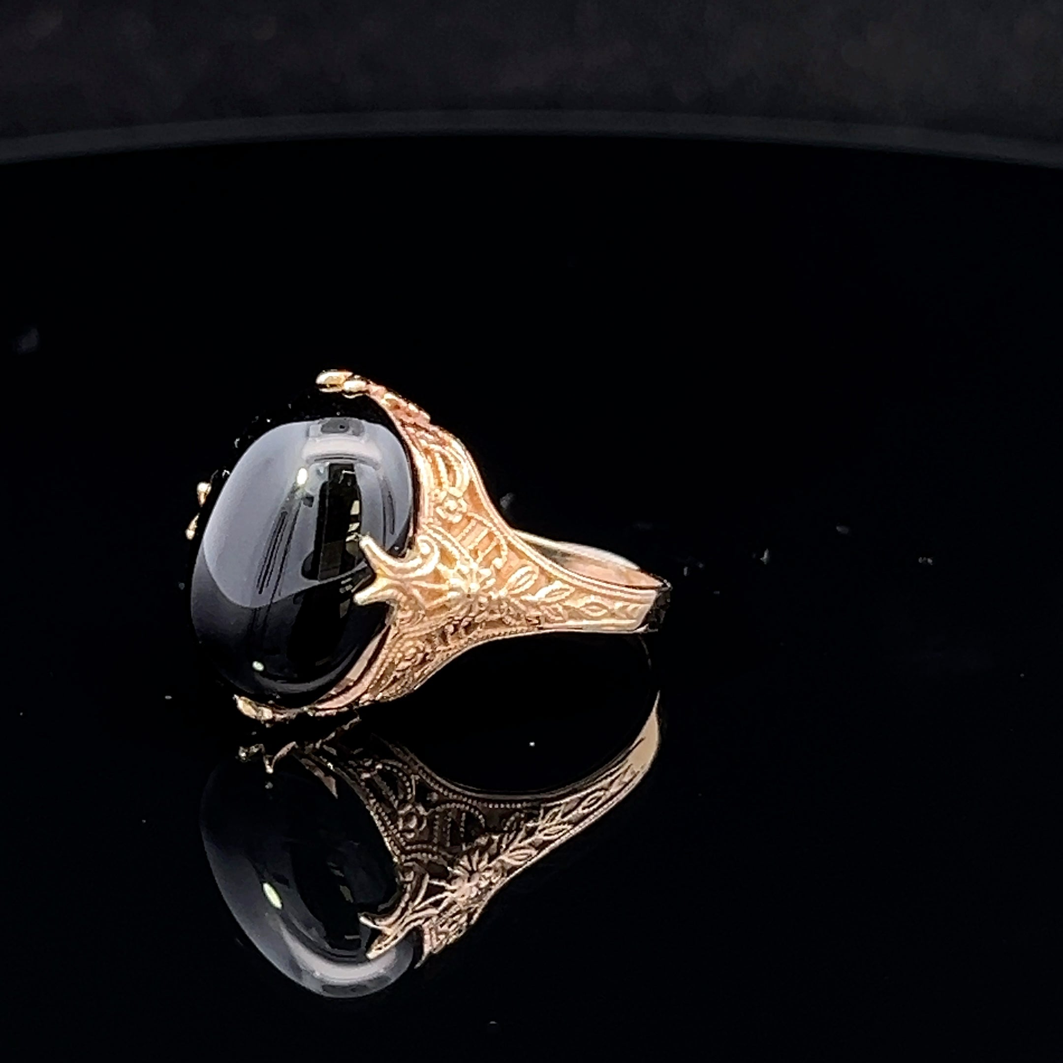 Lilly 14K Yellow Gold Onyx Cabochon Ring