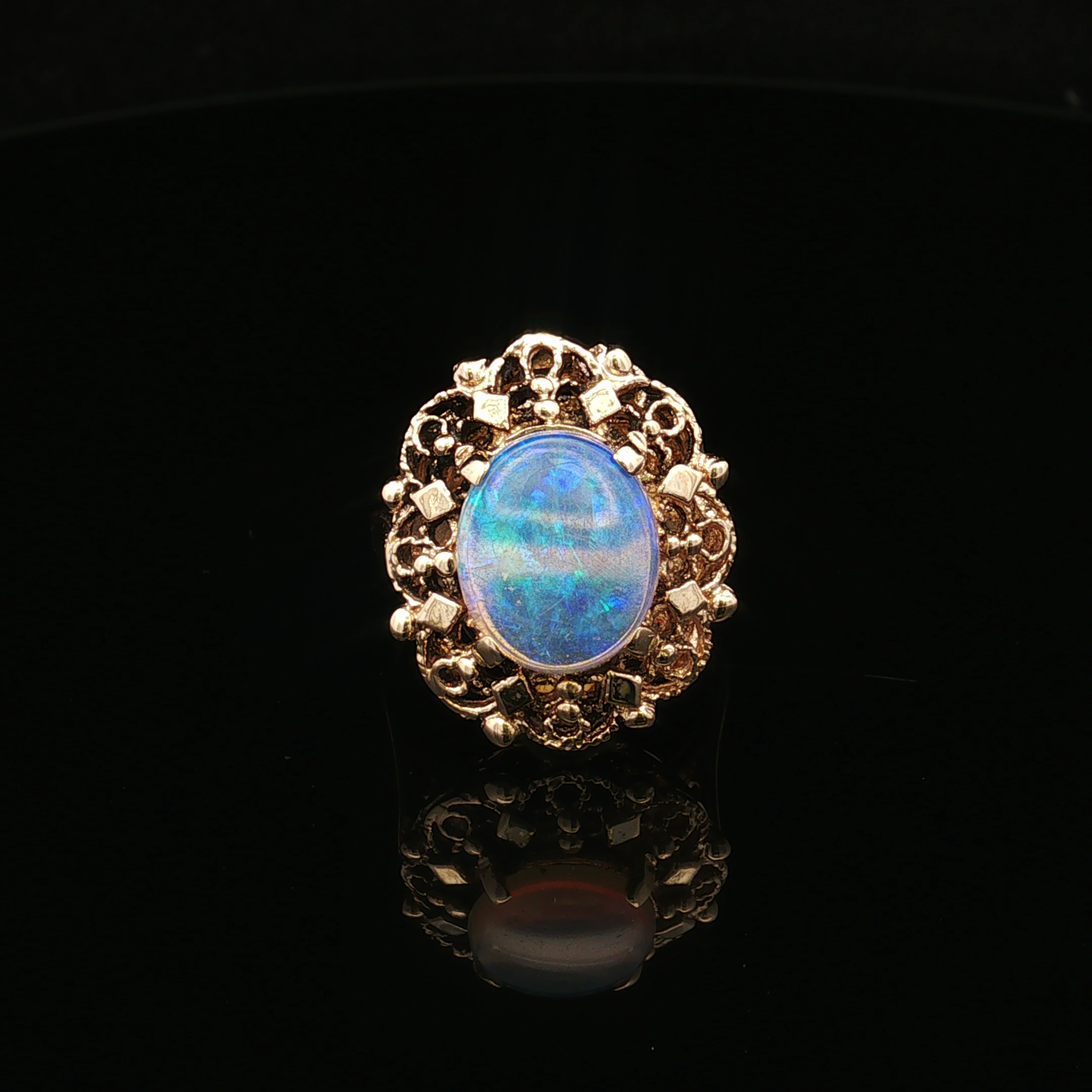 Ardene 14KY Oval Jelly Opal Filigree Ring