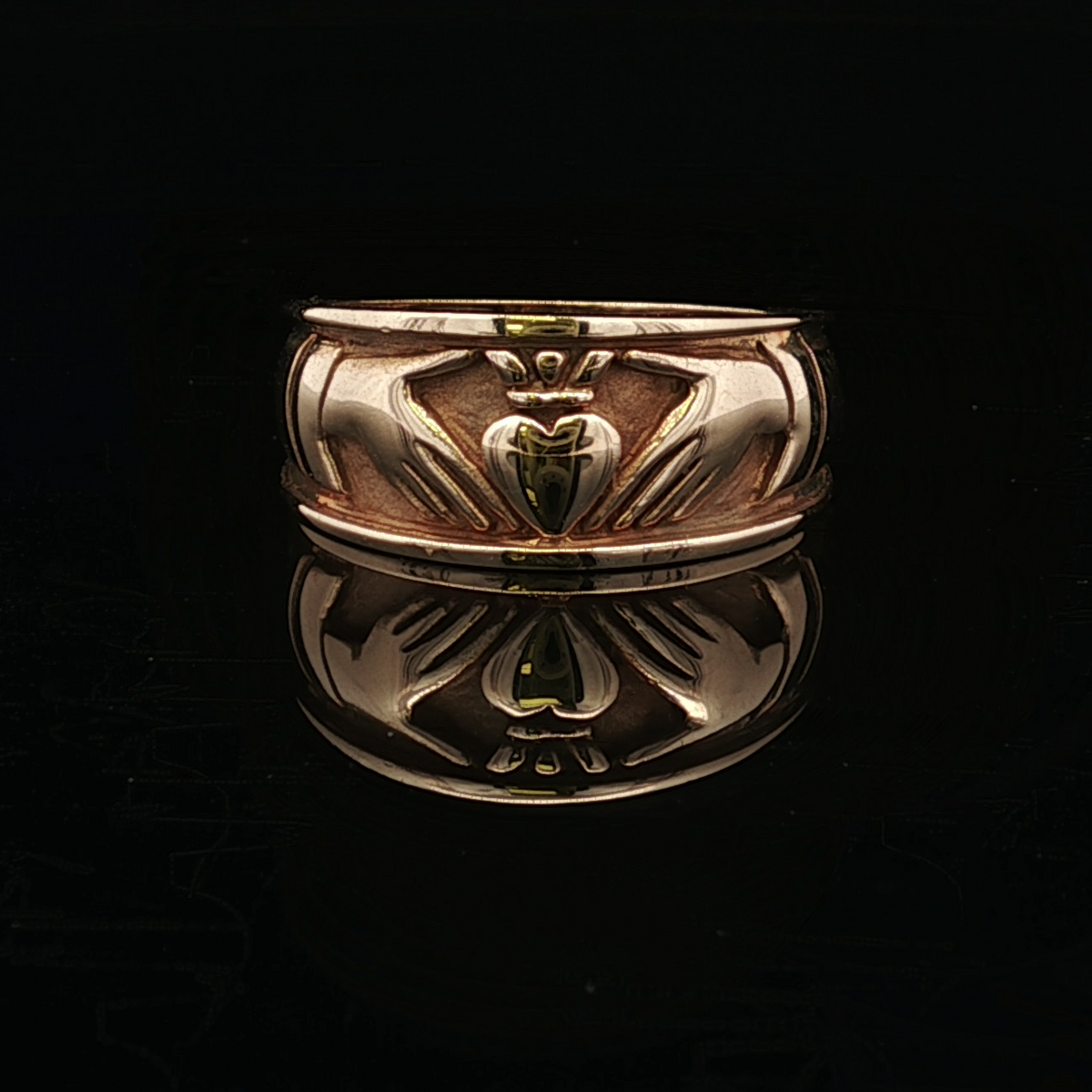 14K Yellow Gold Claddagh Band