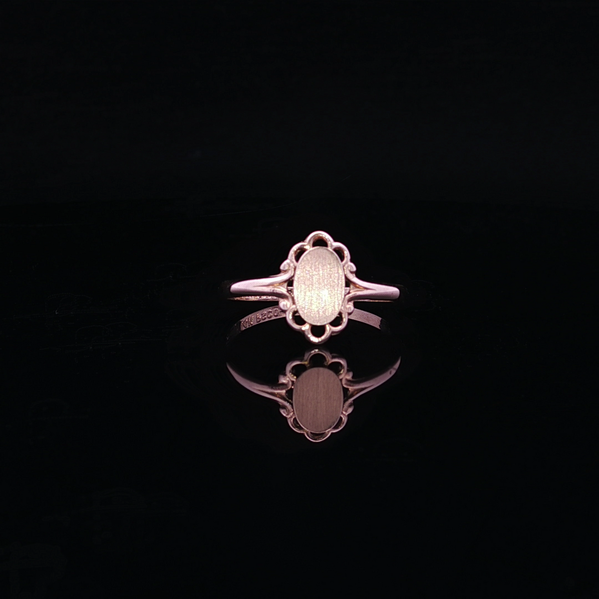 Margo 14KY Child's Signet Ring