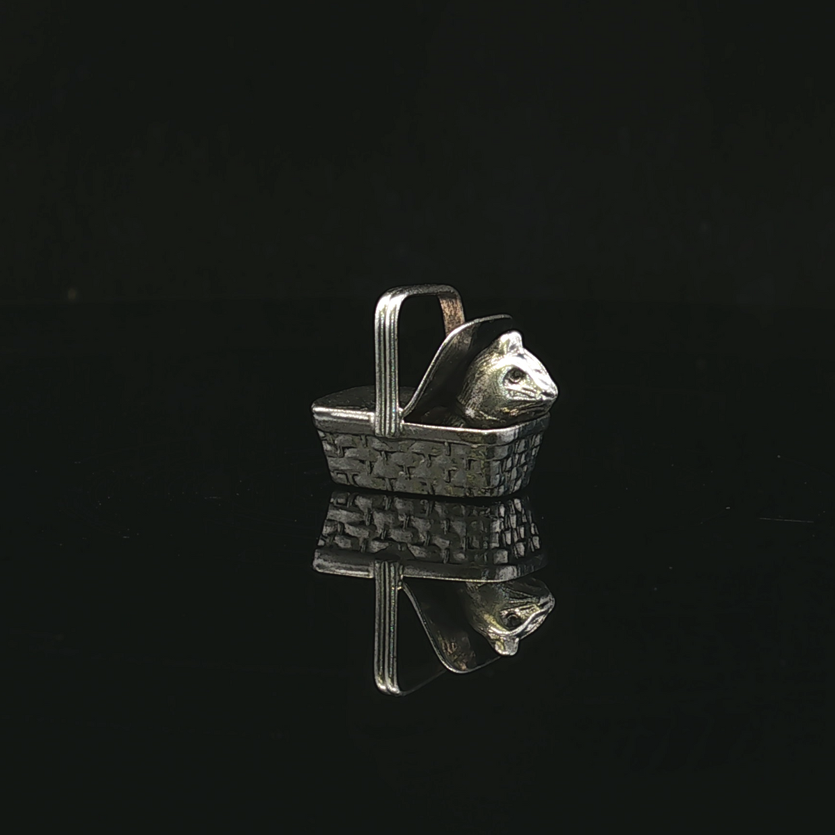 Toto Sterling Silver Dog in Basket Charm