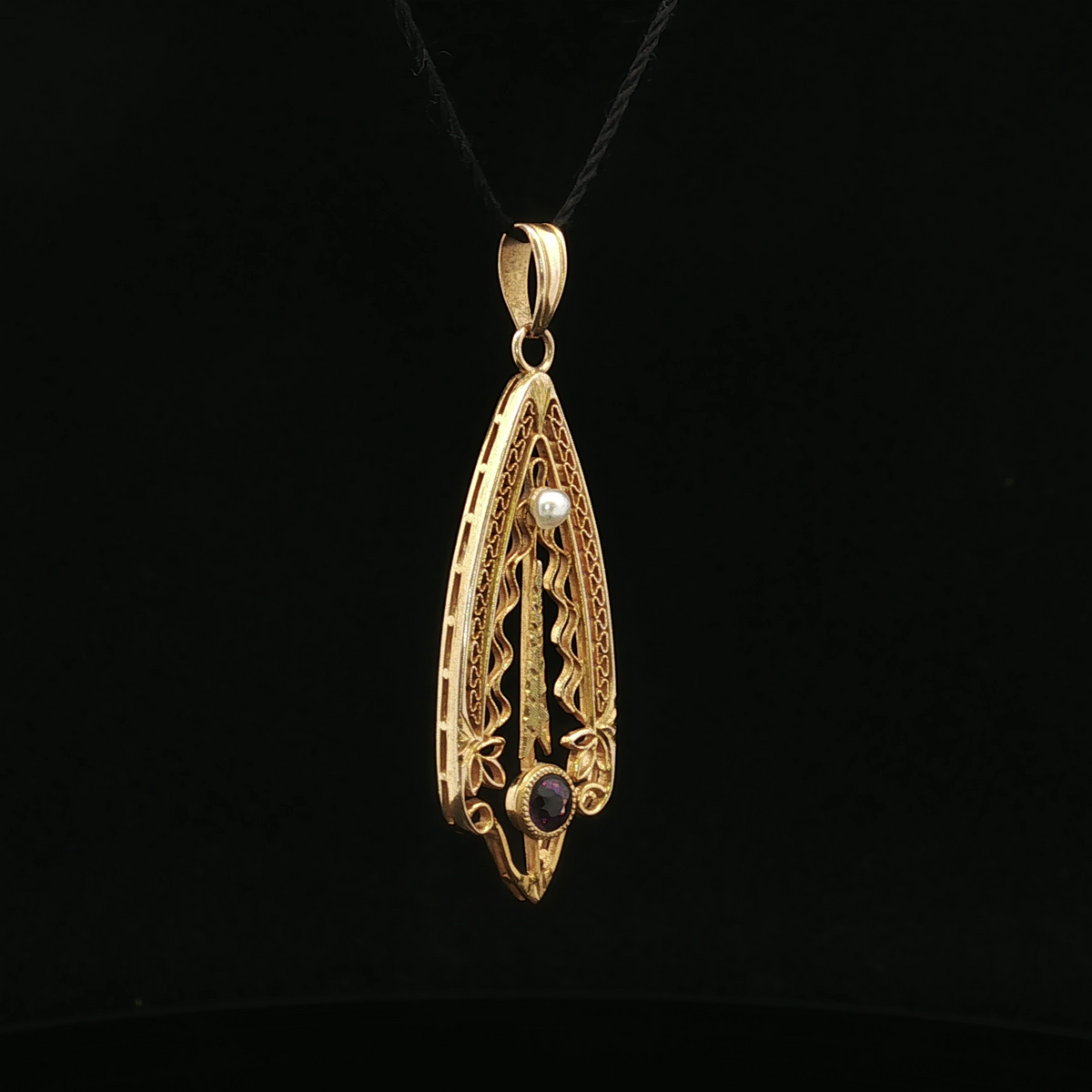 Coraine Pearl and Amethyst Filigree Pendant 10K Gold