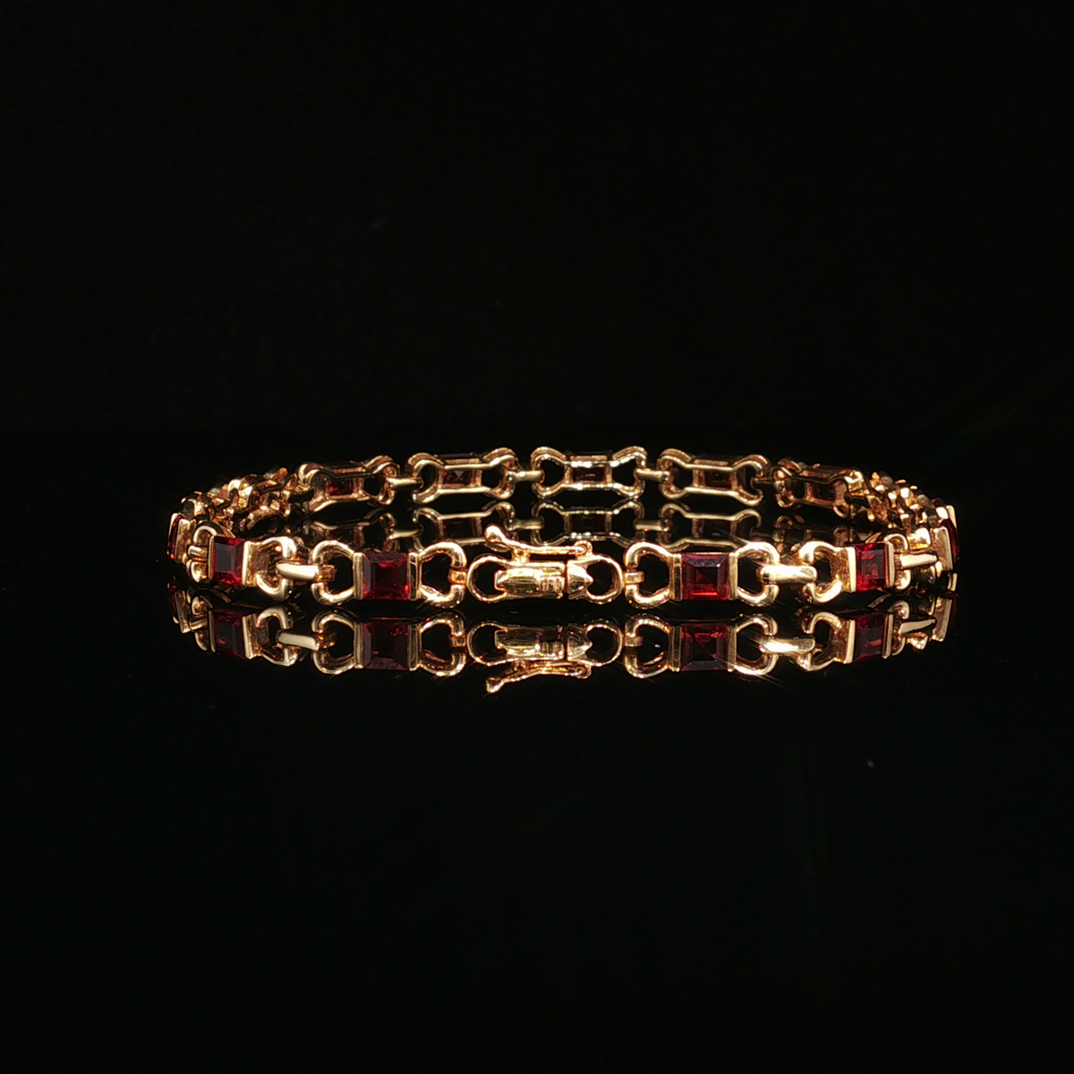 14k Yellow Gold 4.50ctw Bezel-Set Garnet Bracelet
