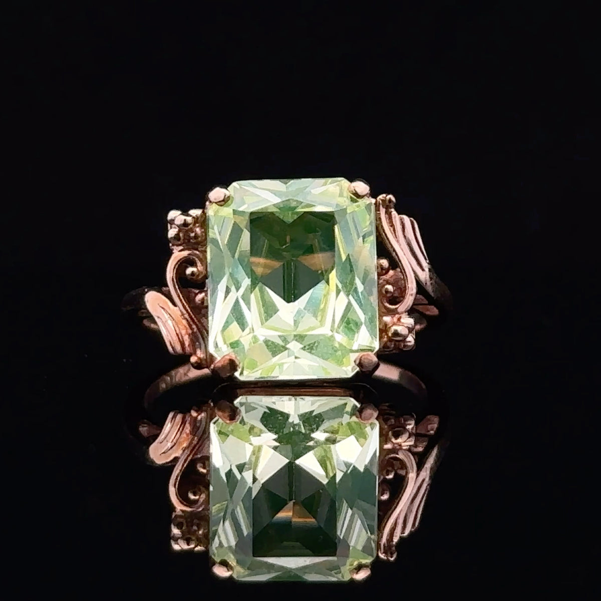 Theodora Yellow 10K Gold Fashion Ring with Square Green Spinel