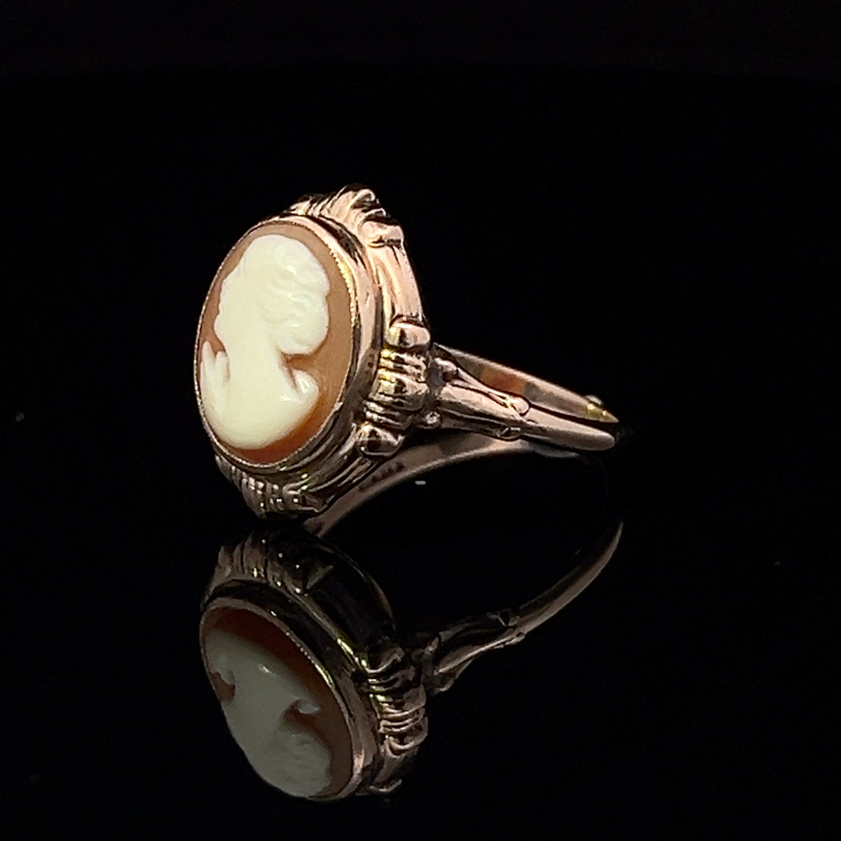 Harmoni 10KY Cameo Ring