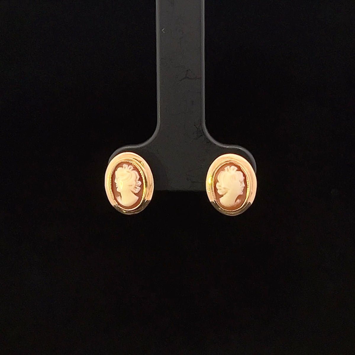 Giana 14KY Cameo Studs