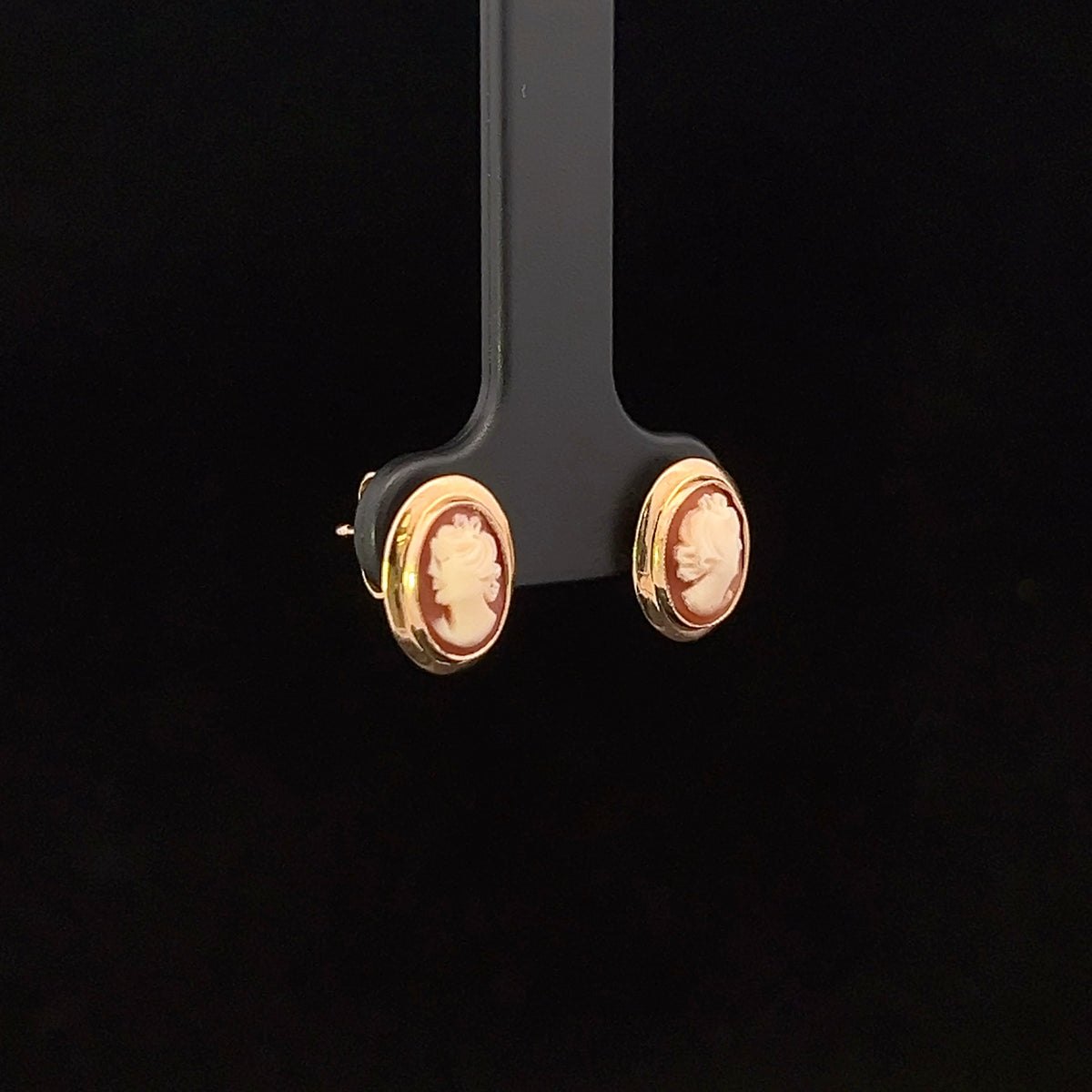Giana 14KY Cameo Studs