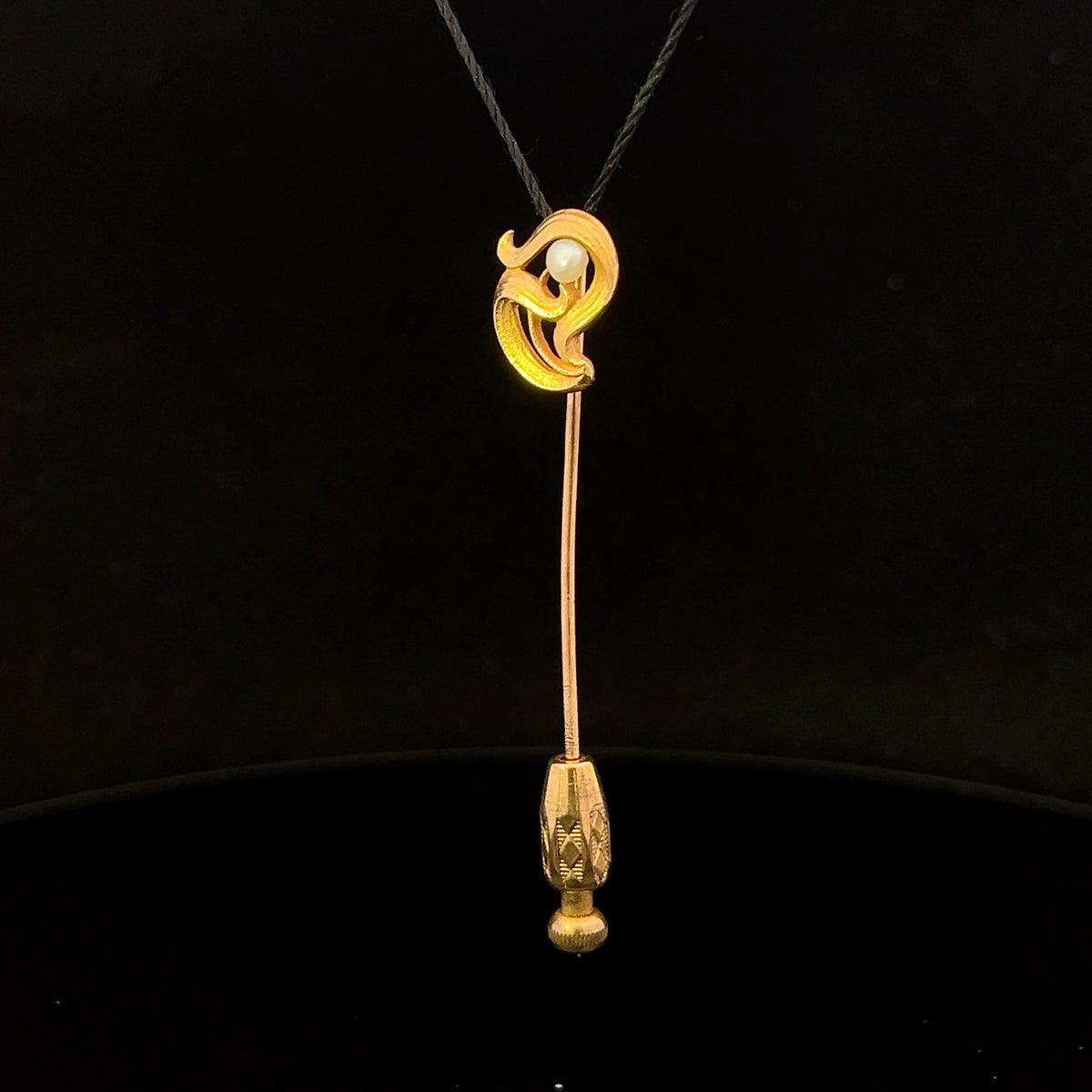 Mariana 18K Yellow Gold Swirl Stick Pin with Pearl