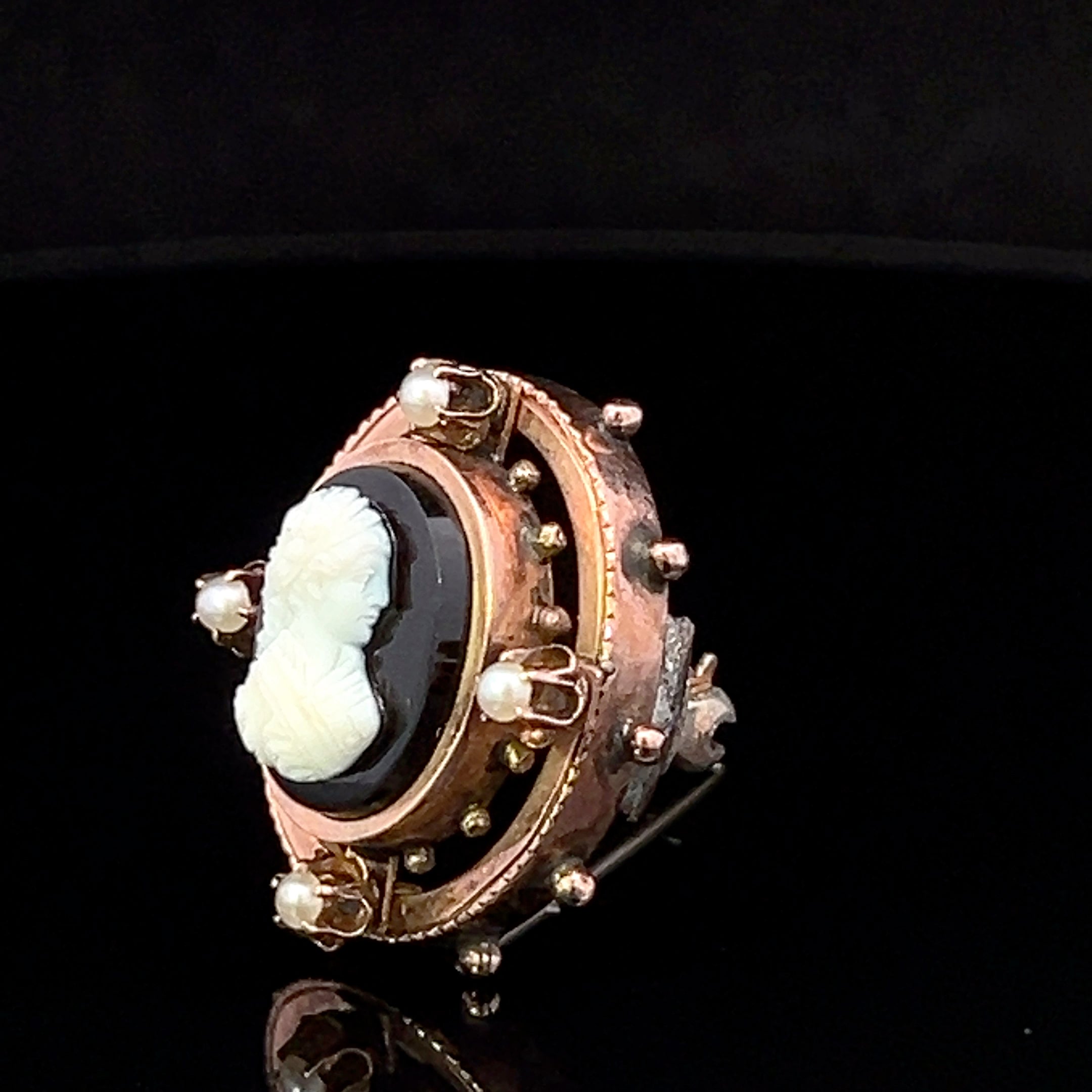 Opal 14KR Cameo on Onyx with Accent Pearls Pin