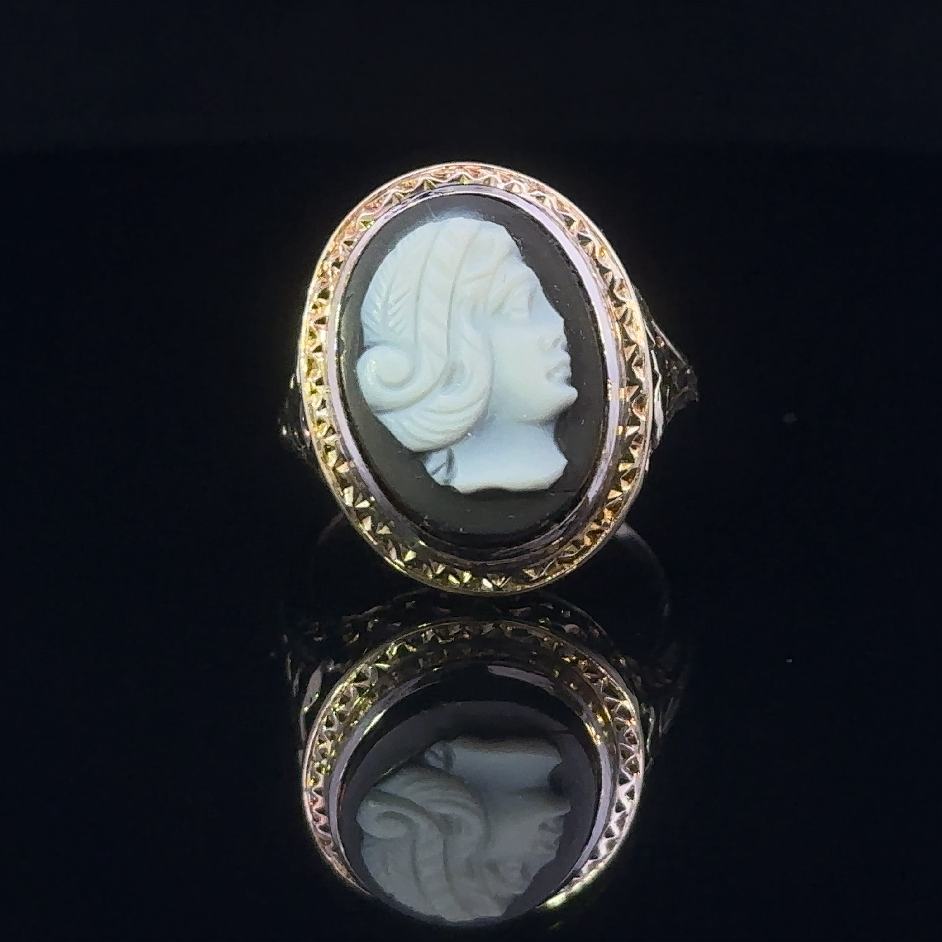 Sloan Cameo Ring