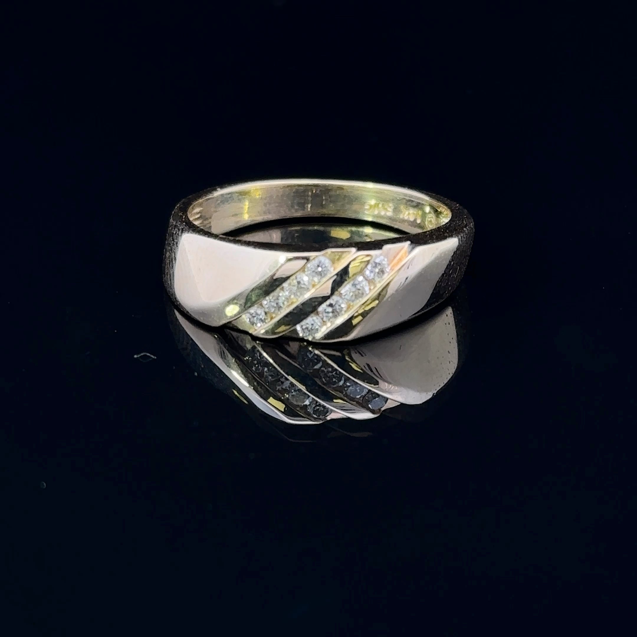 Daniel Diamond Ring