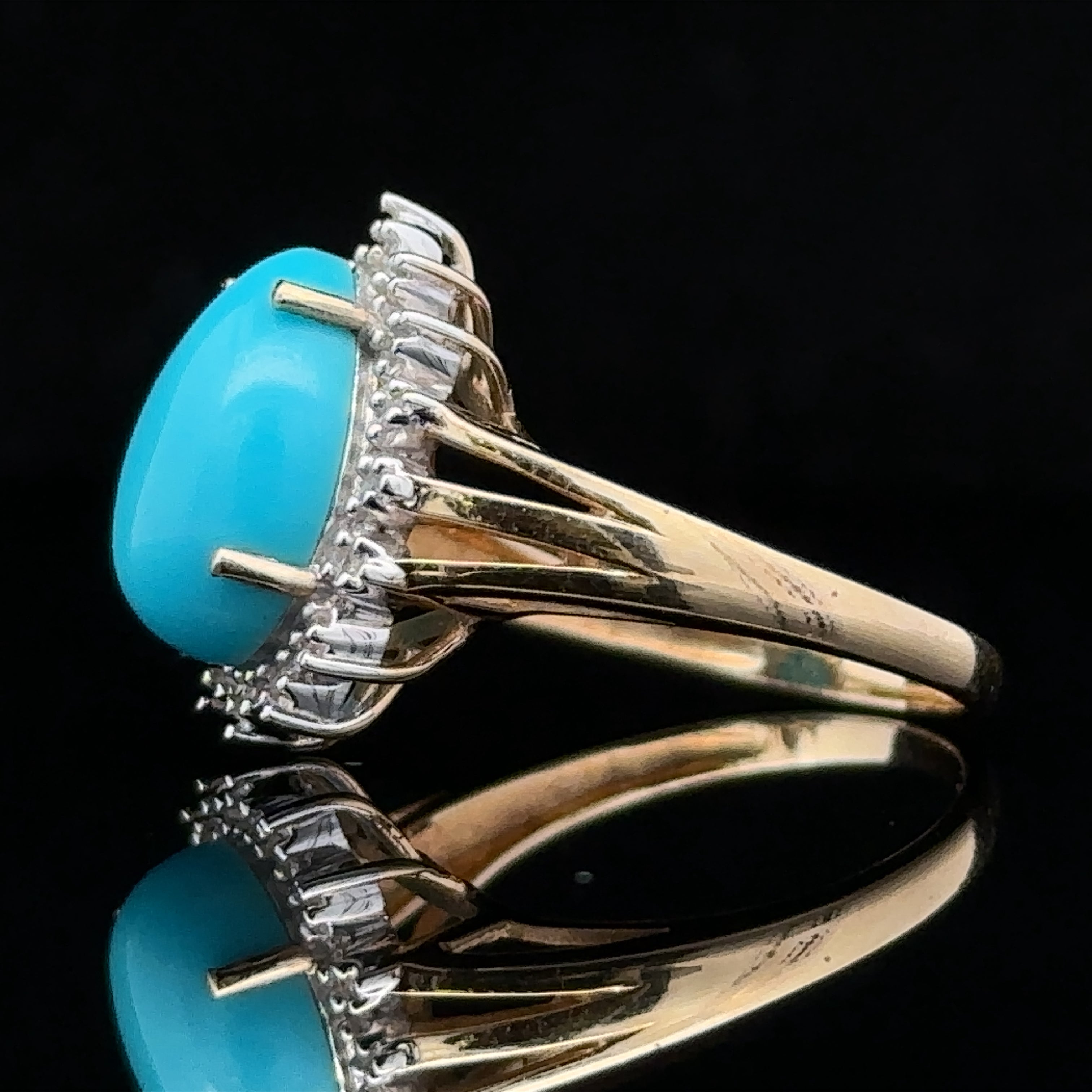  turquoise and diamond fashion ring
