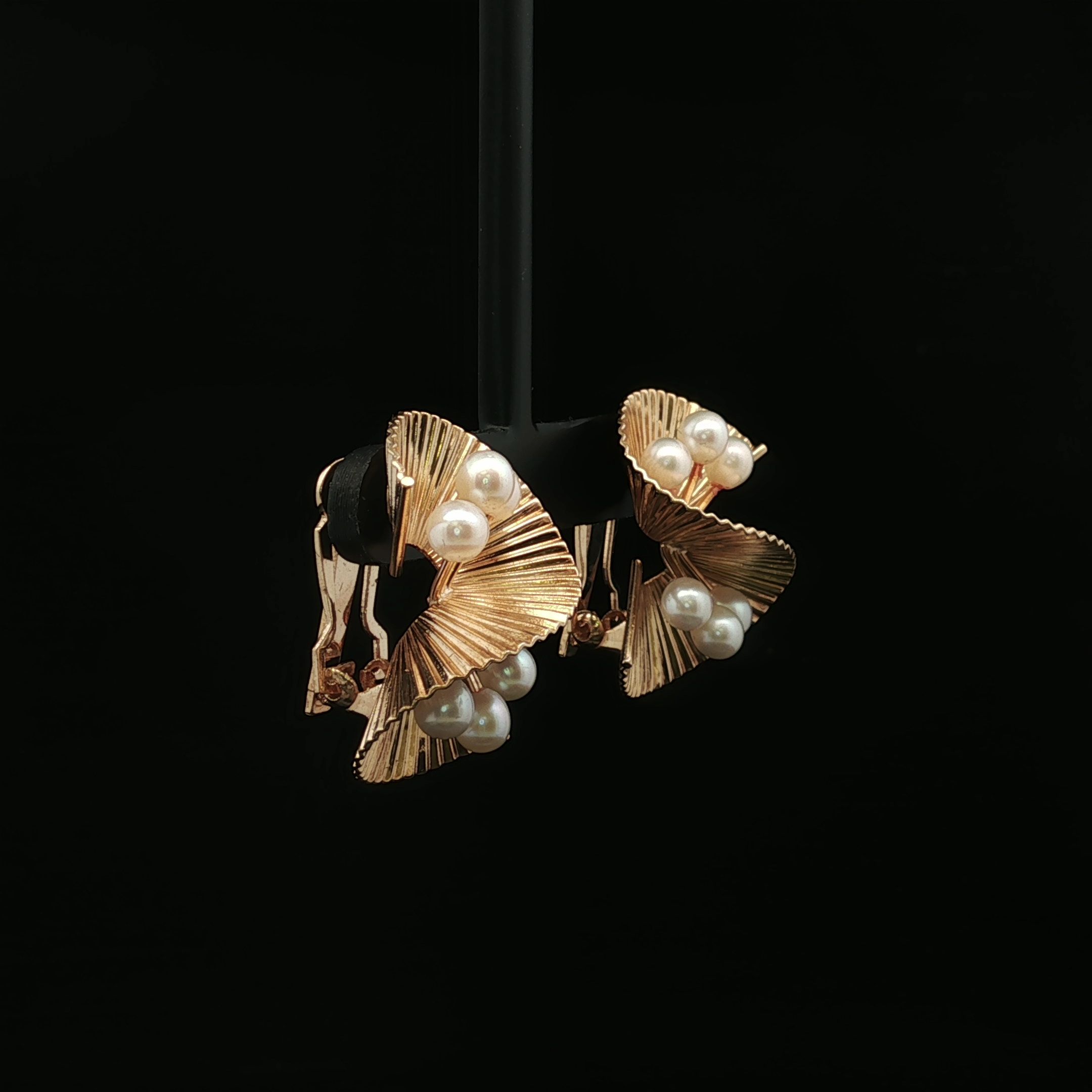 14KY Pearl Spiral Clip On Earrings