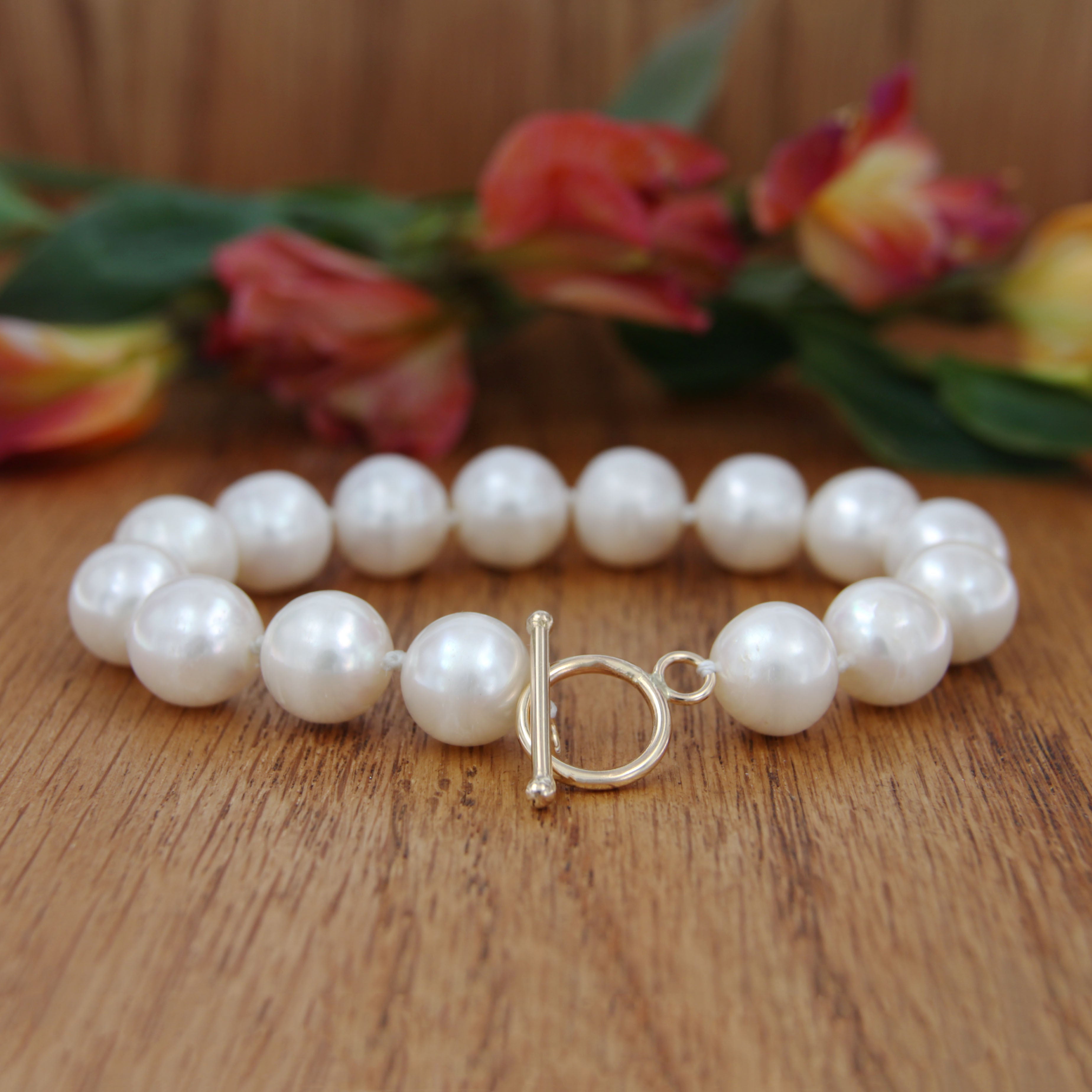 Katie Pearl Bracelet