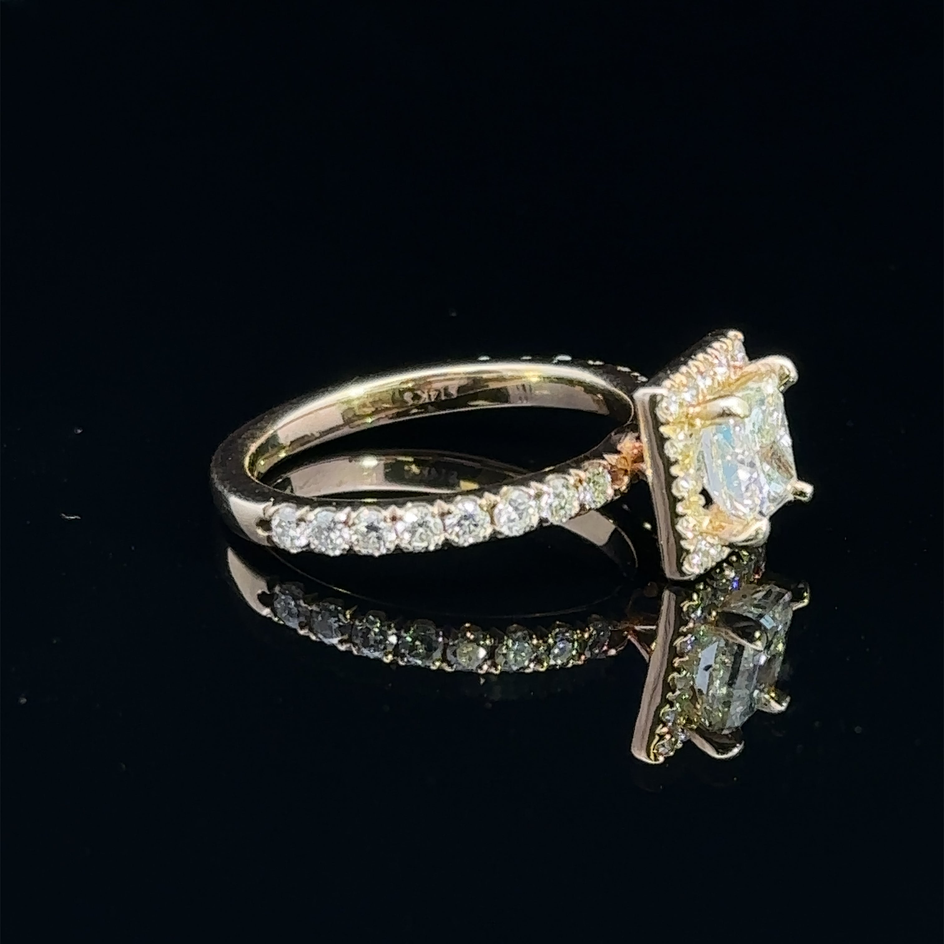 Luciana Diamond Ring