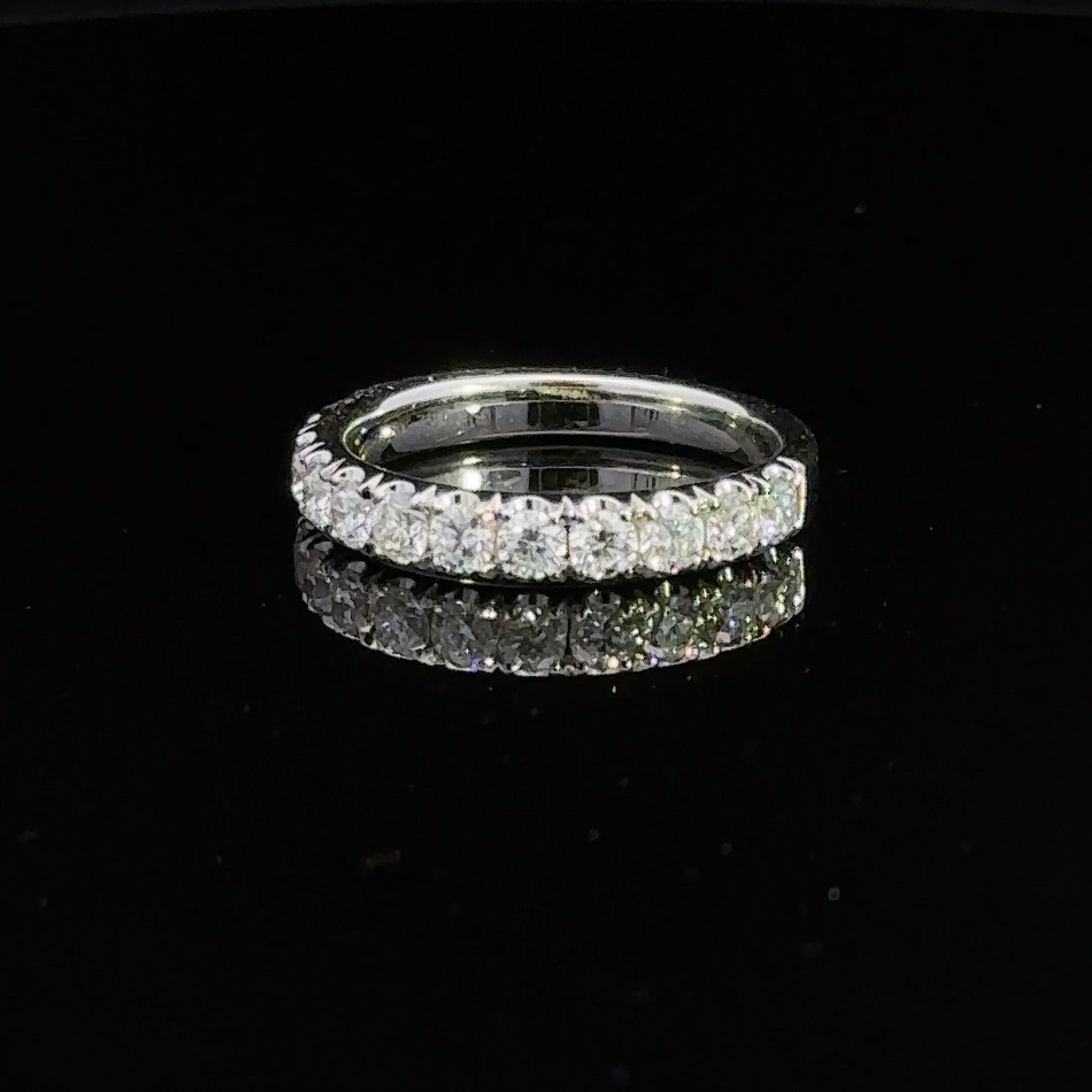 Amoura Diamond Ring