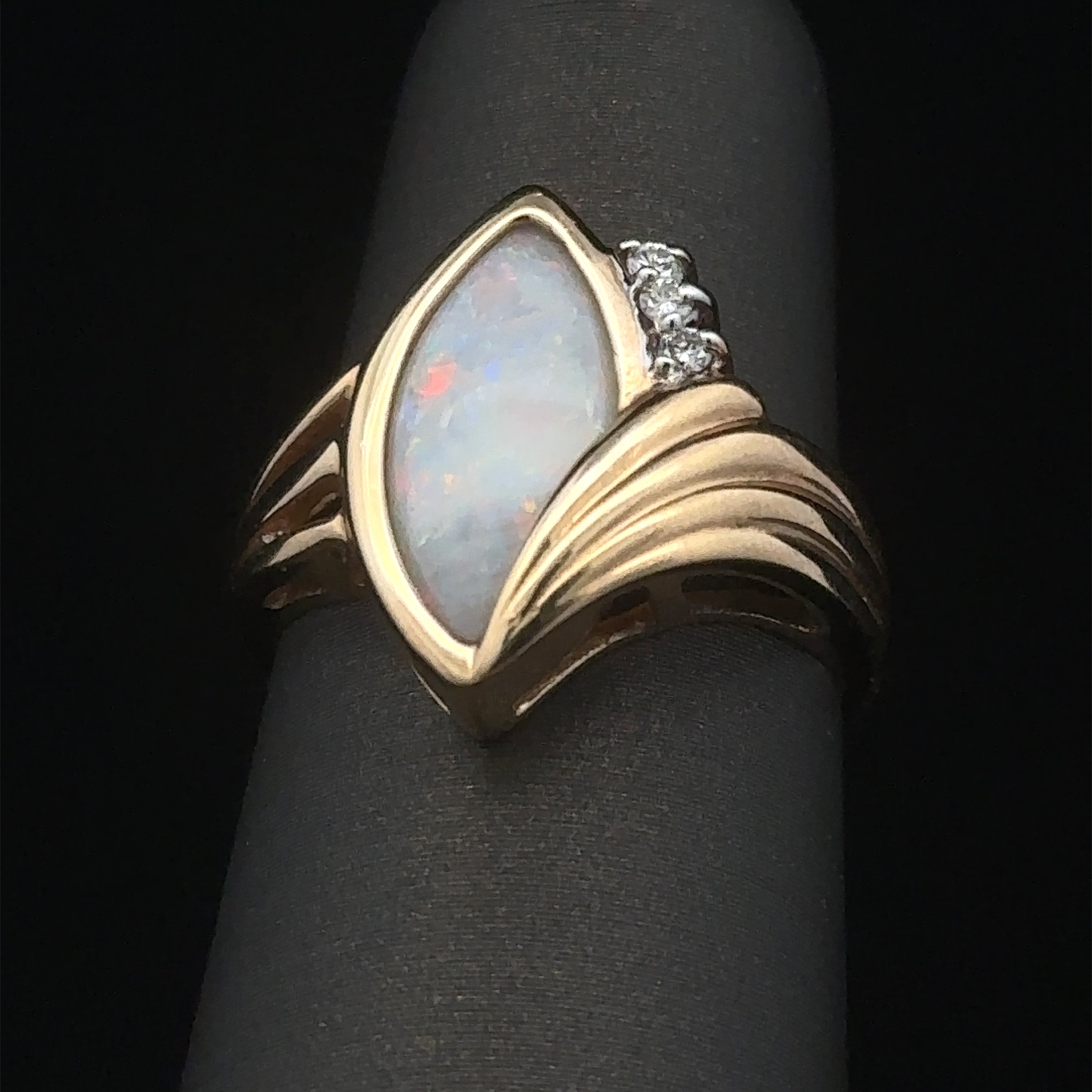 
yellow 14K vintage opal ring, 
