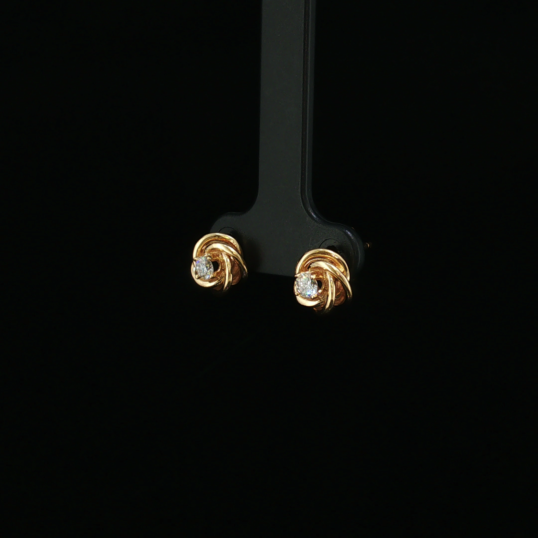 Amora 14K Yellow Gold Knot Diamond Stud Earrings