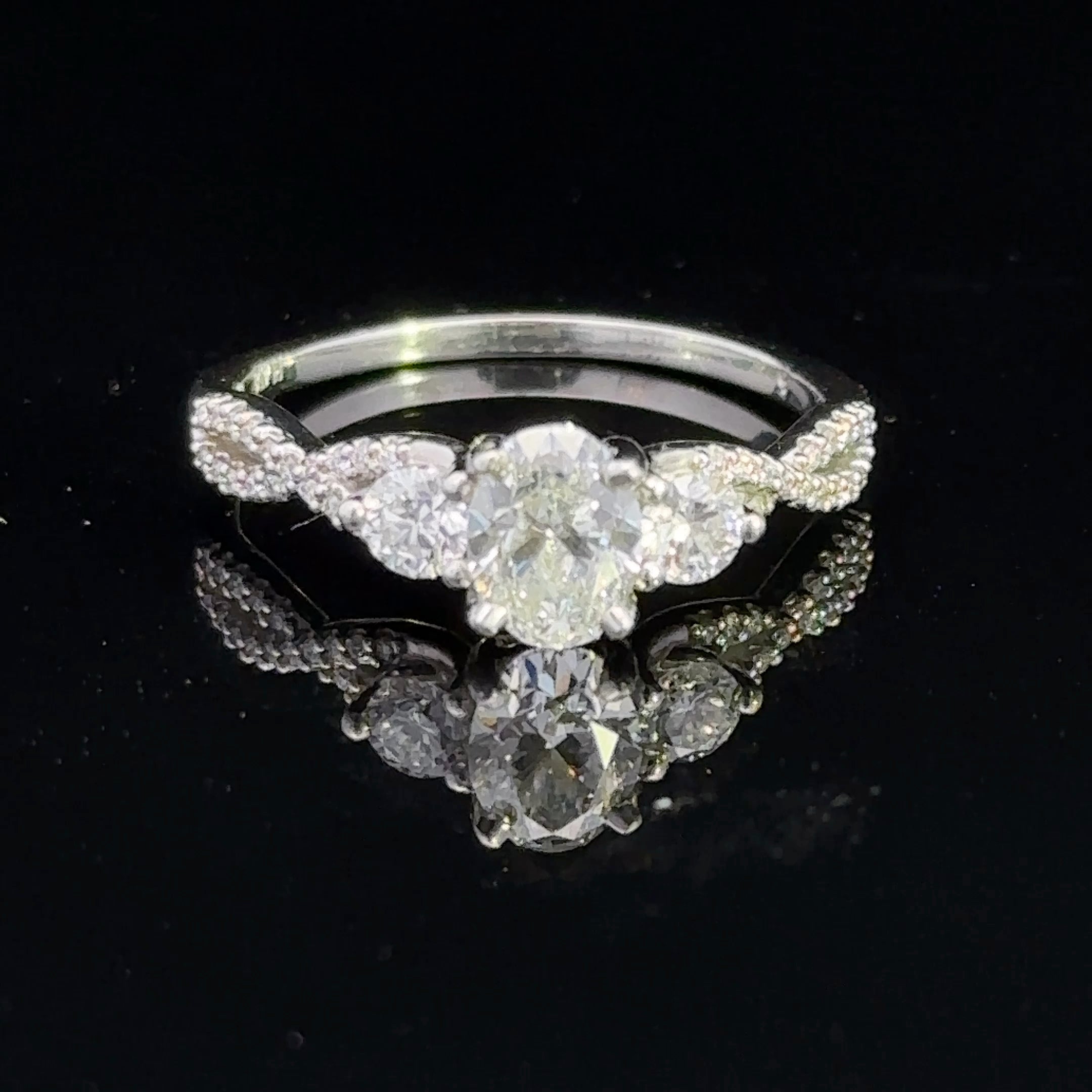 Diana Diamond Ring