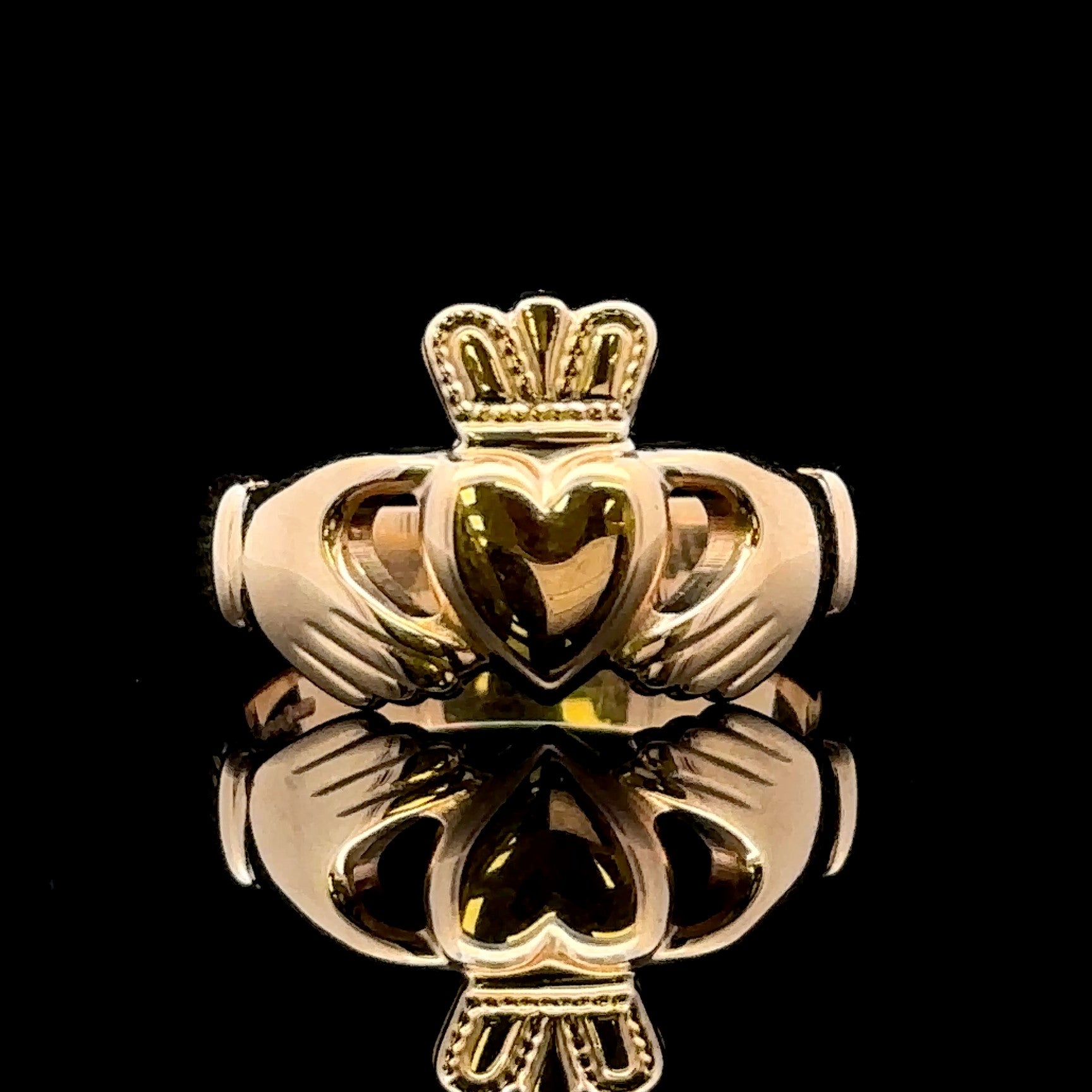 Ishaan 10K Yellow Gold Claddagh Ring