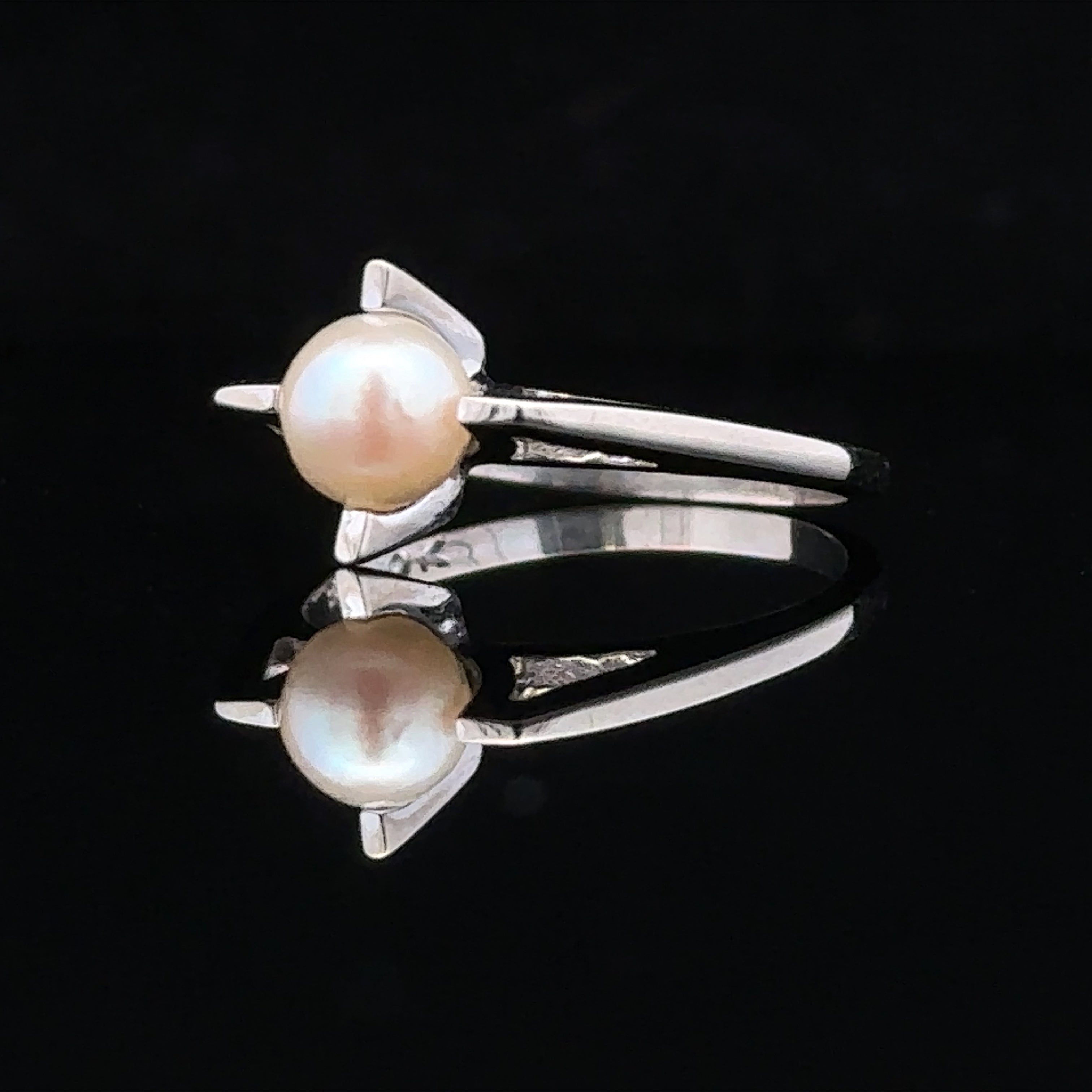 Kamiyah 10K pearl solitaire ring
