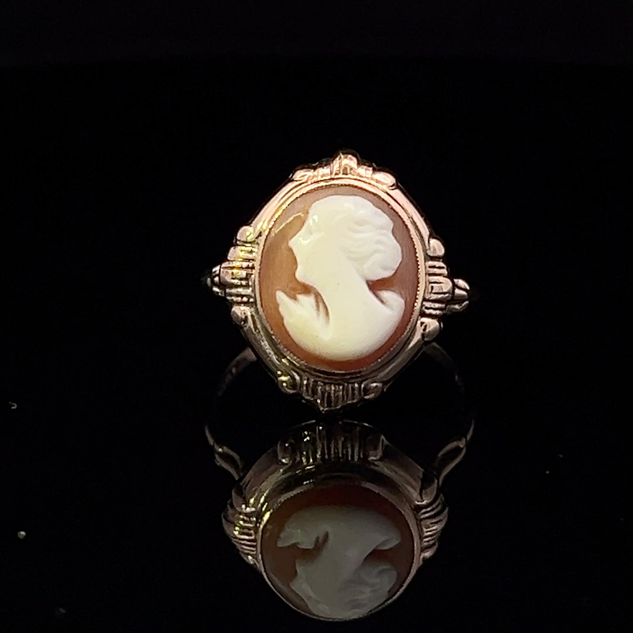 Harmoni 10KY Cameo Ring