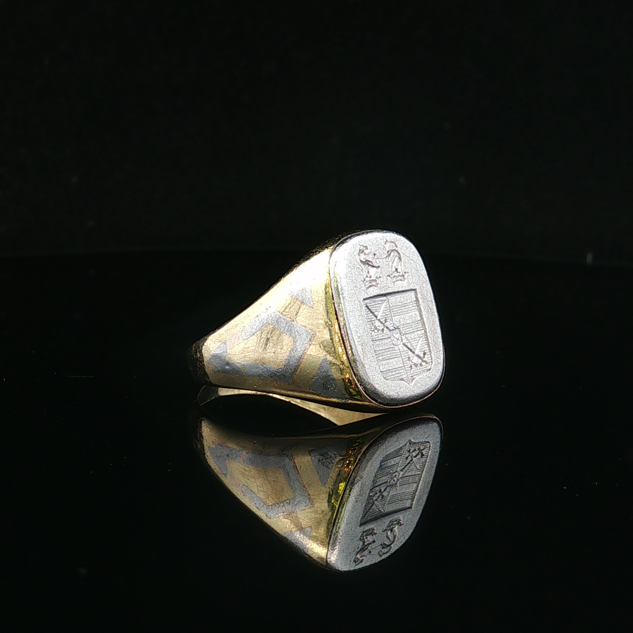 Houston 14K Gold & Platinum Coat of Arms Circa 1925 Ring