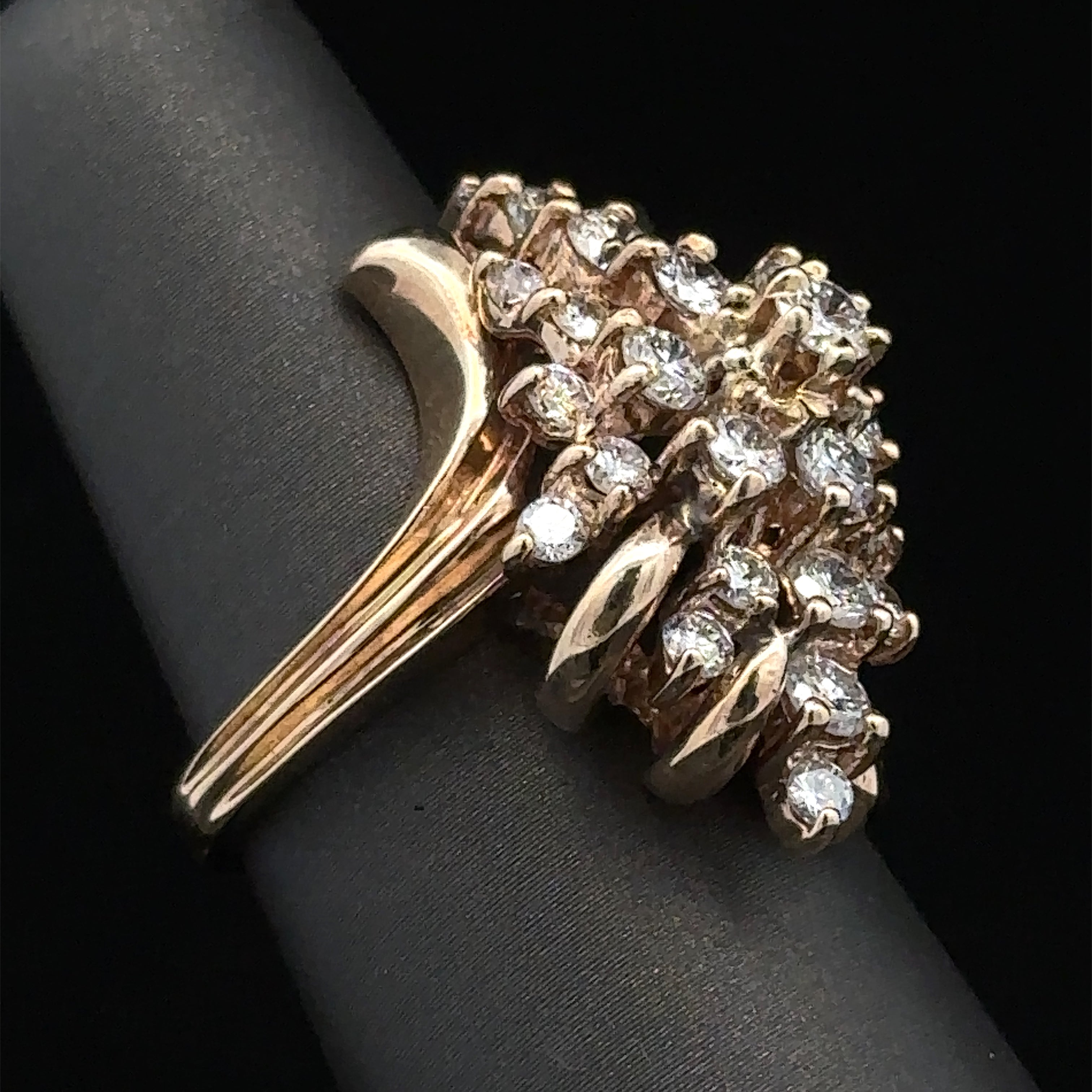 Waterfall diamond ring in yellow gold, size 7