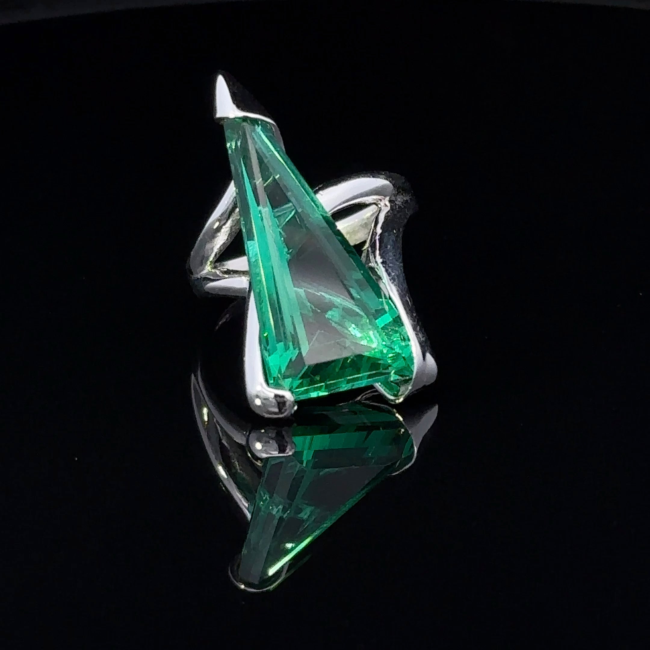 Mabel Green Glass Ring