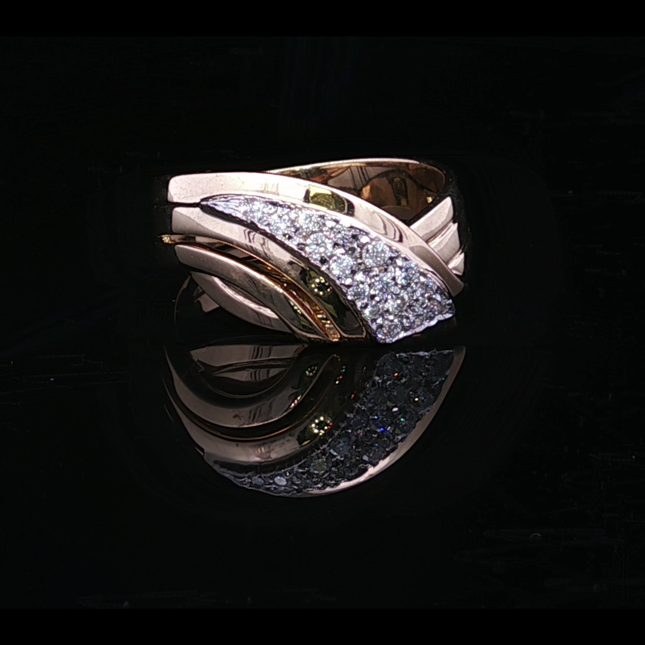 Hadleigh 18KTT .21CTW Diamond Fashion Ring