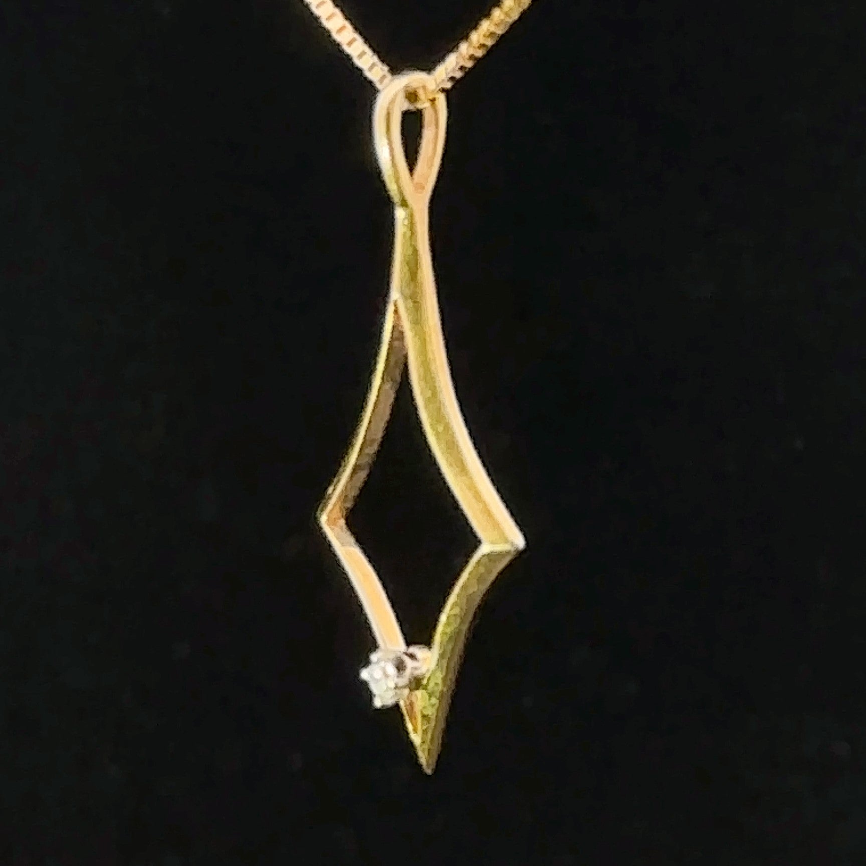 Free Form 14K Yellow Gold Diamond Pendant