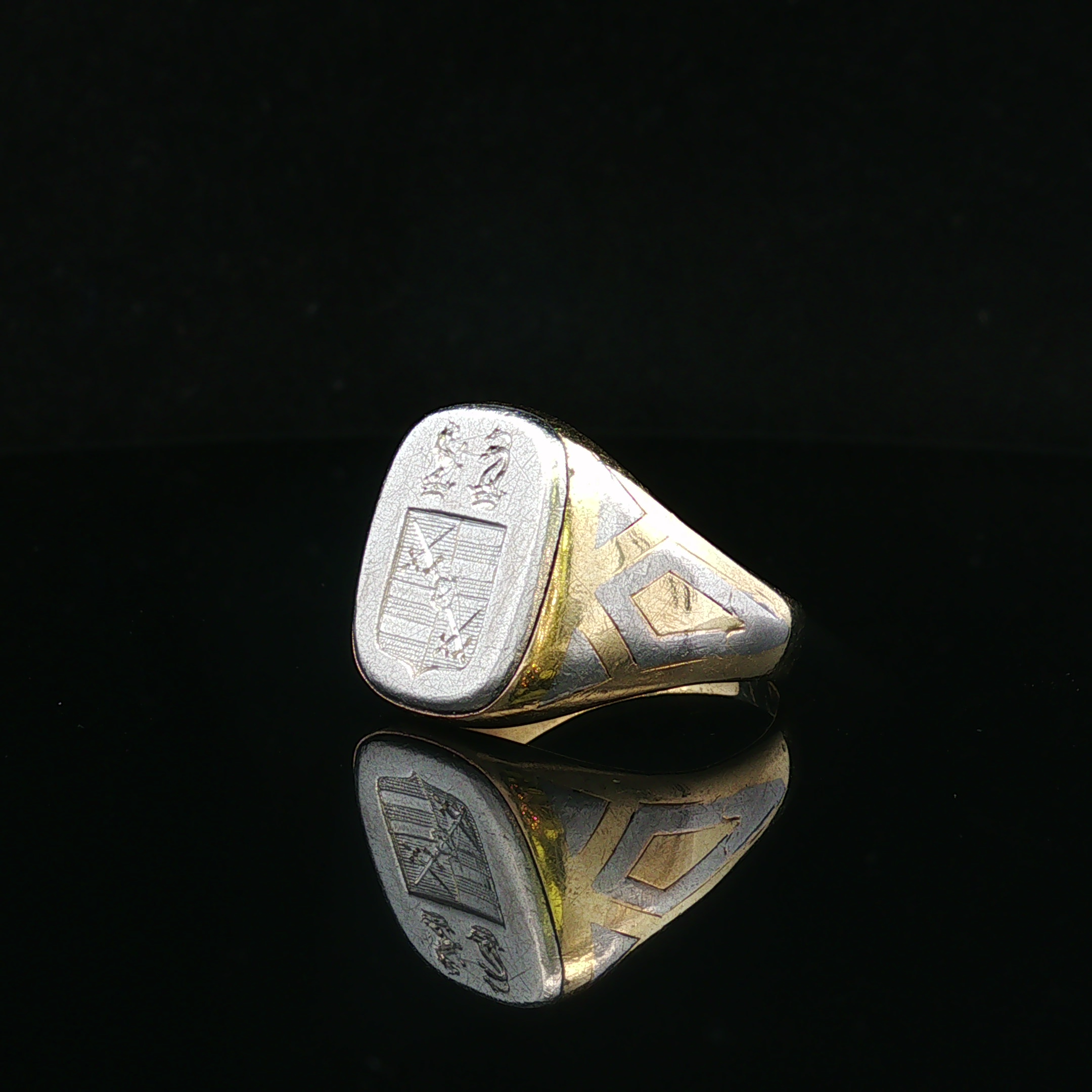 Houston 14K Gold & Platinum Coat of Arms Circa 1925 Ring
