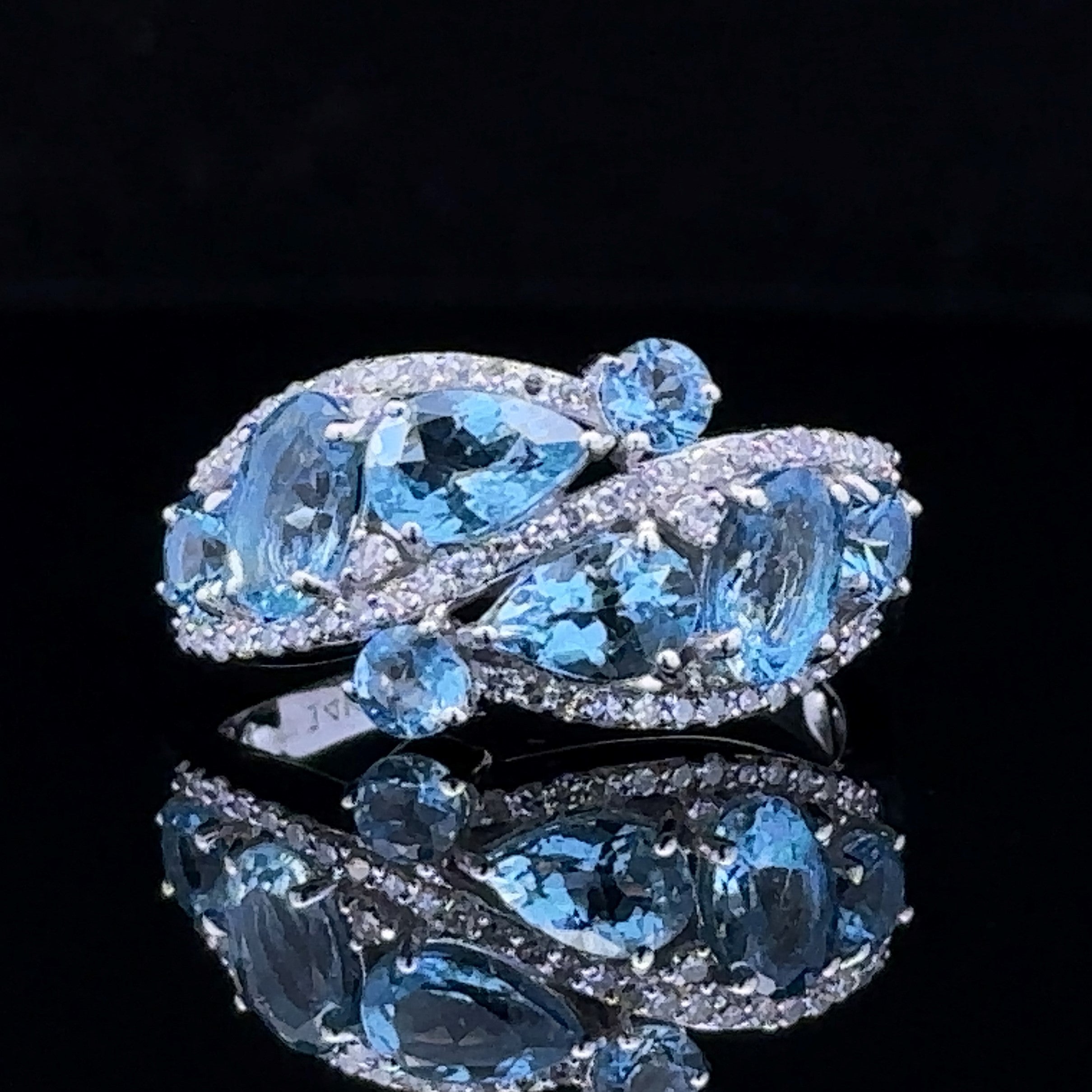 Zendaya Ring – Aquamarines & Diamonds in Gold | Veleska Jewelry