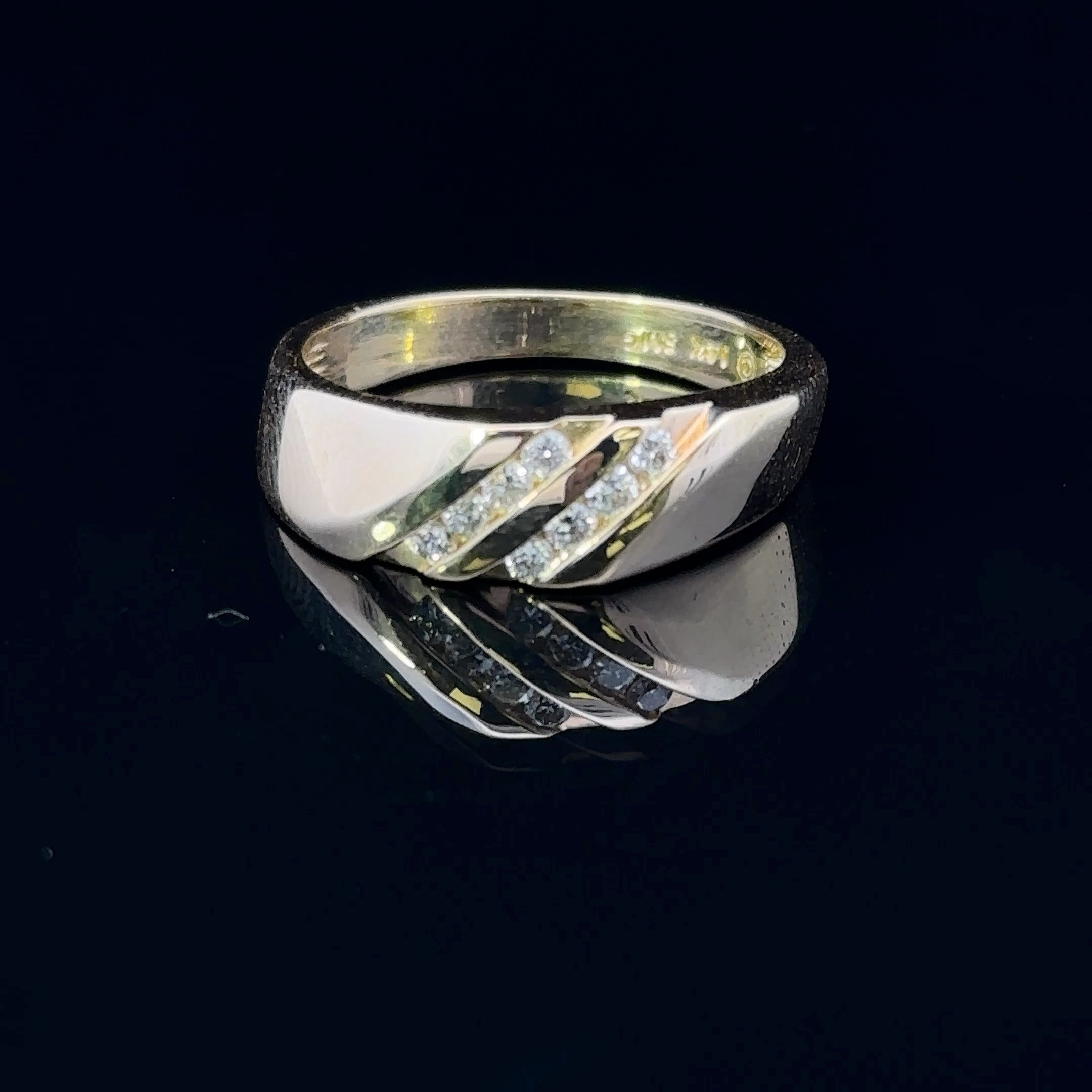 Daniel Diamond Ring