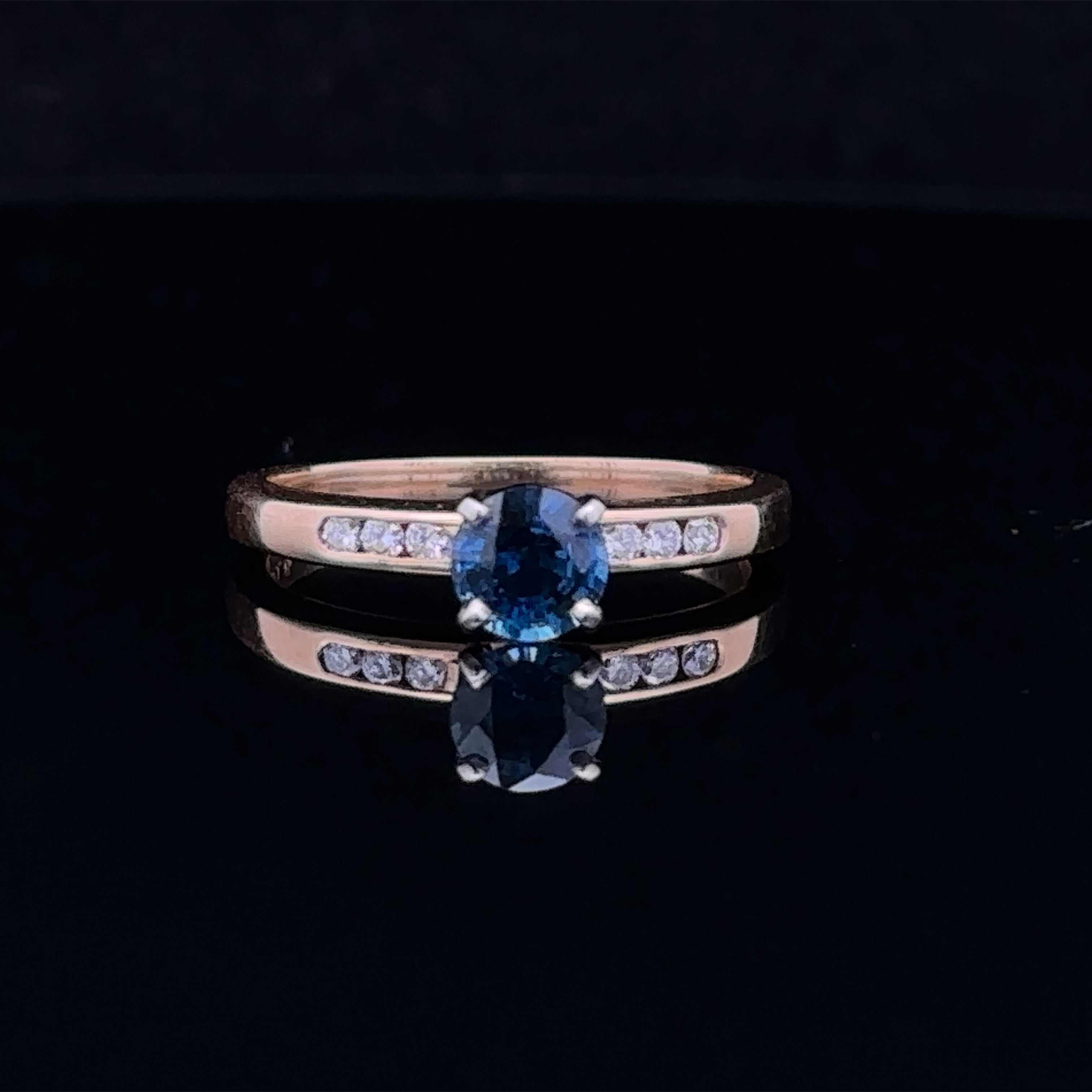 Cooper – Yellow 18K Antique Ring with 0.75Ct Violetish Blue Sapphire and Diamonds, Size 6.5