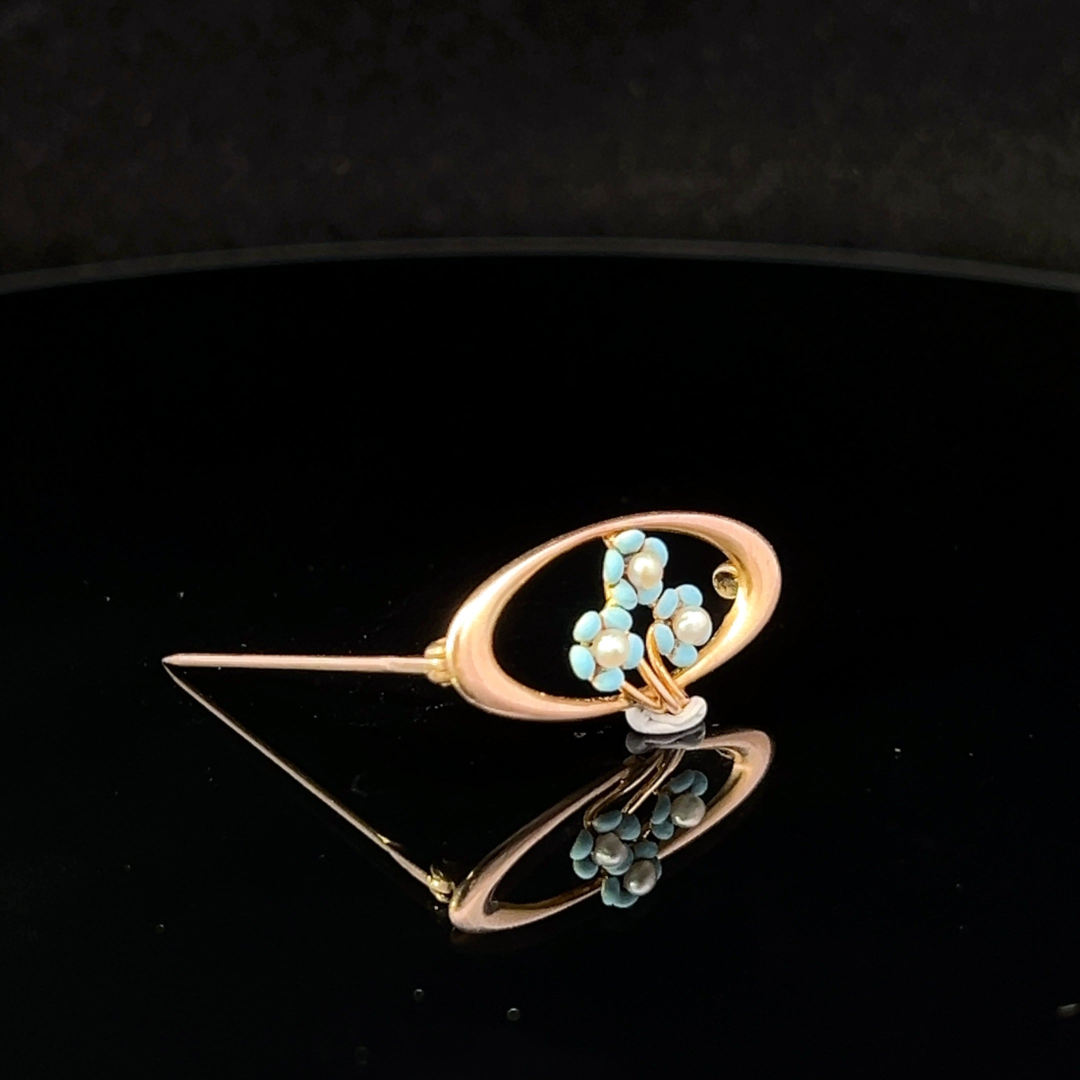 Katalina 10KY Oval Edwardian Forget-Me-Not Pearl Enamel Pin