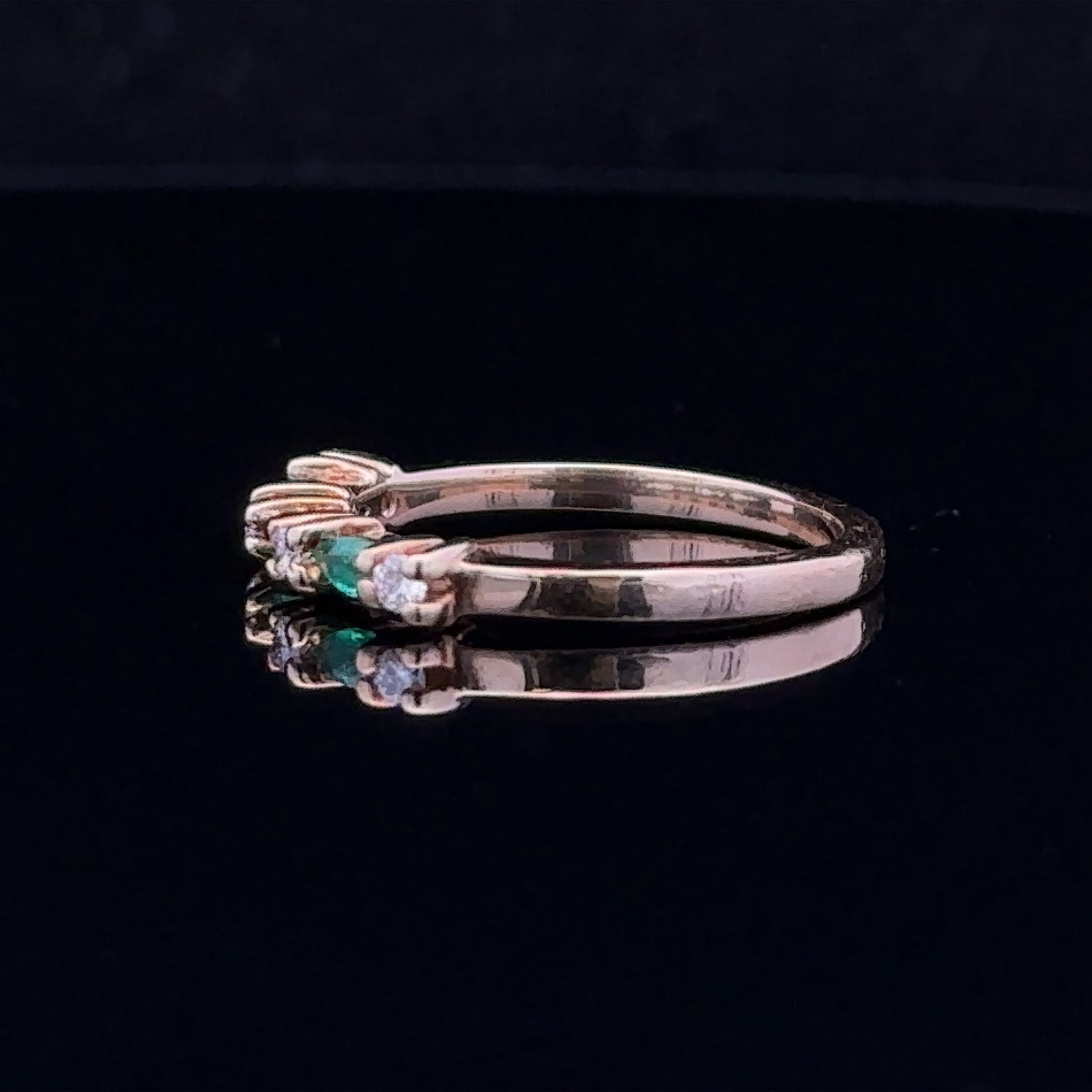 Lyanna Diamond And Emerald Band