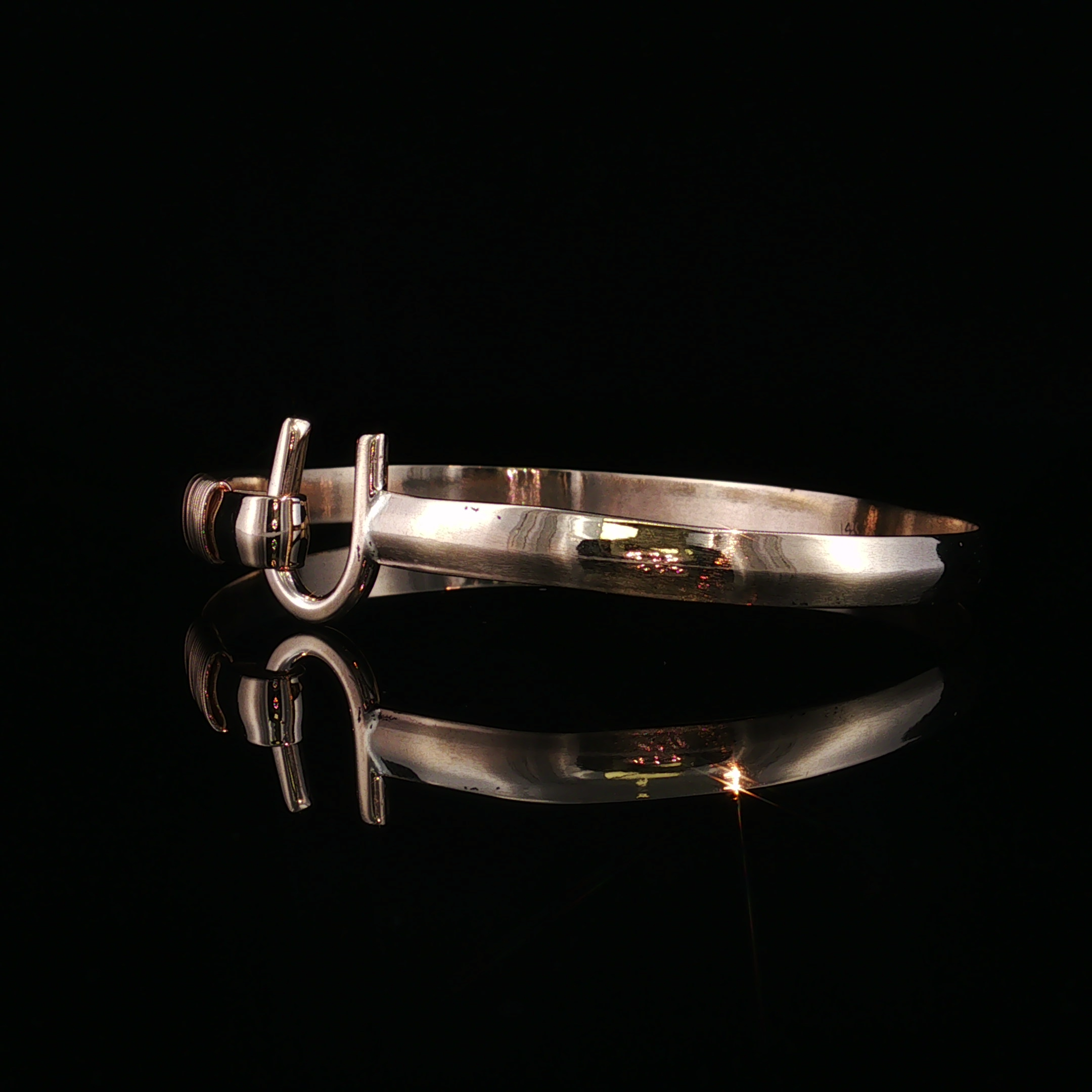 Poppy 14K Yellow Gold St. Croix Hook Bangle