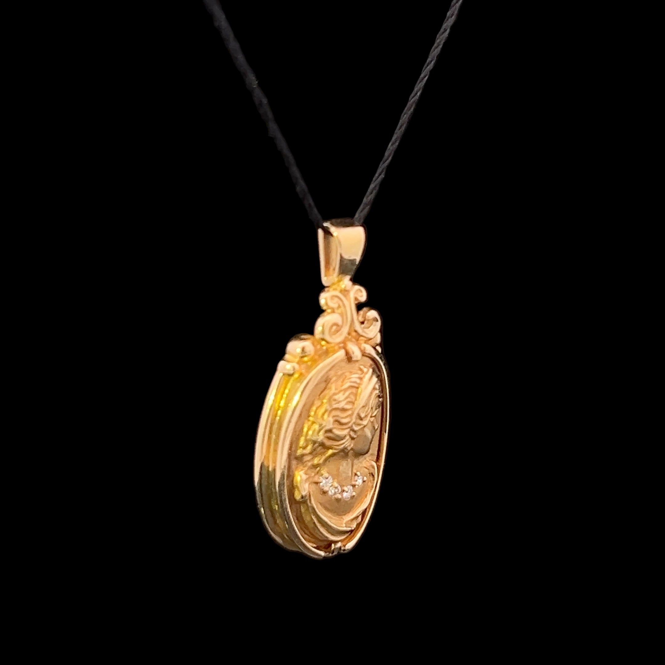 Xiomara 14KY Cameo with .02 CTW Diamond Pendant