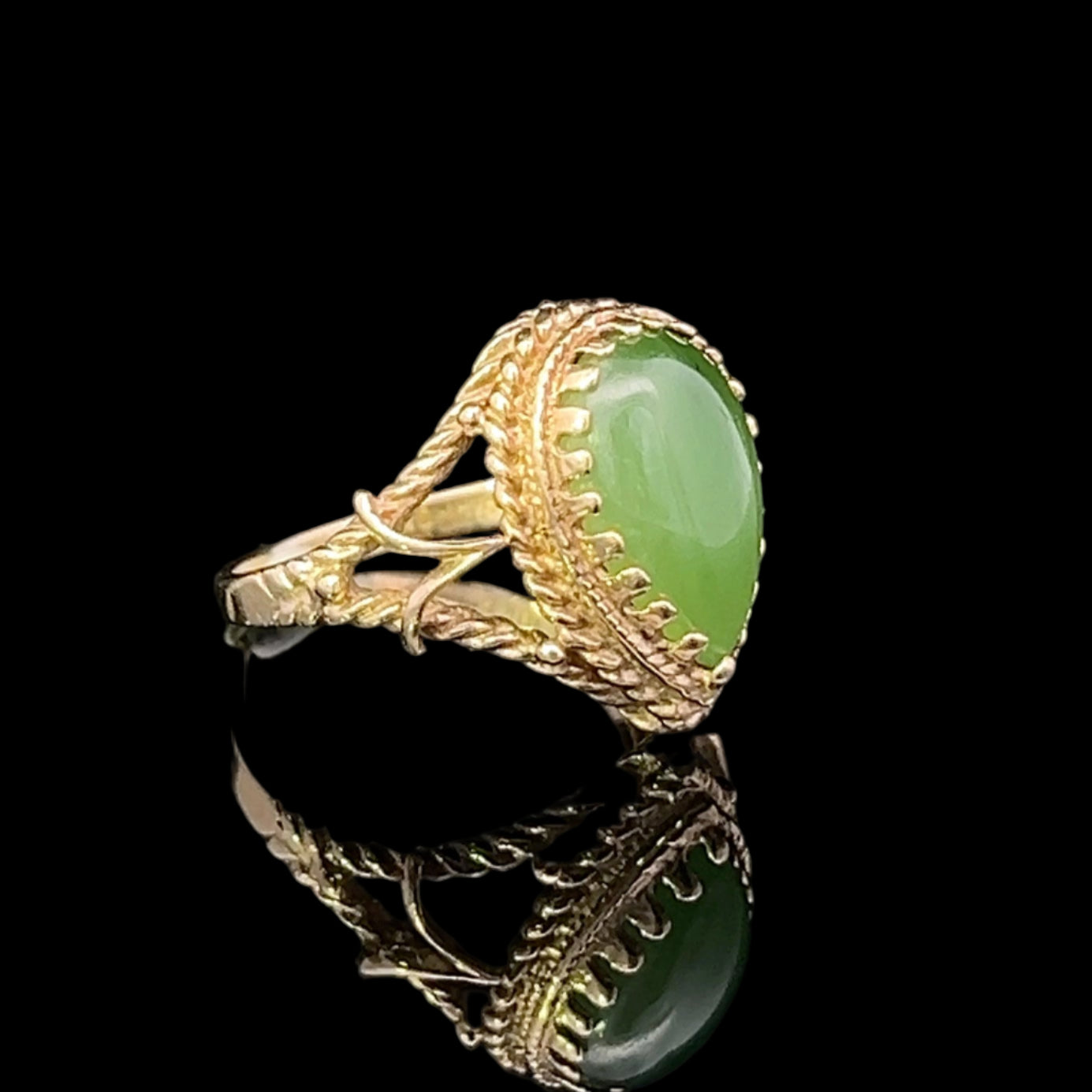 Esme 10K Yellow Gold Pear-Shaped Jade Ring