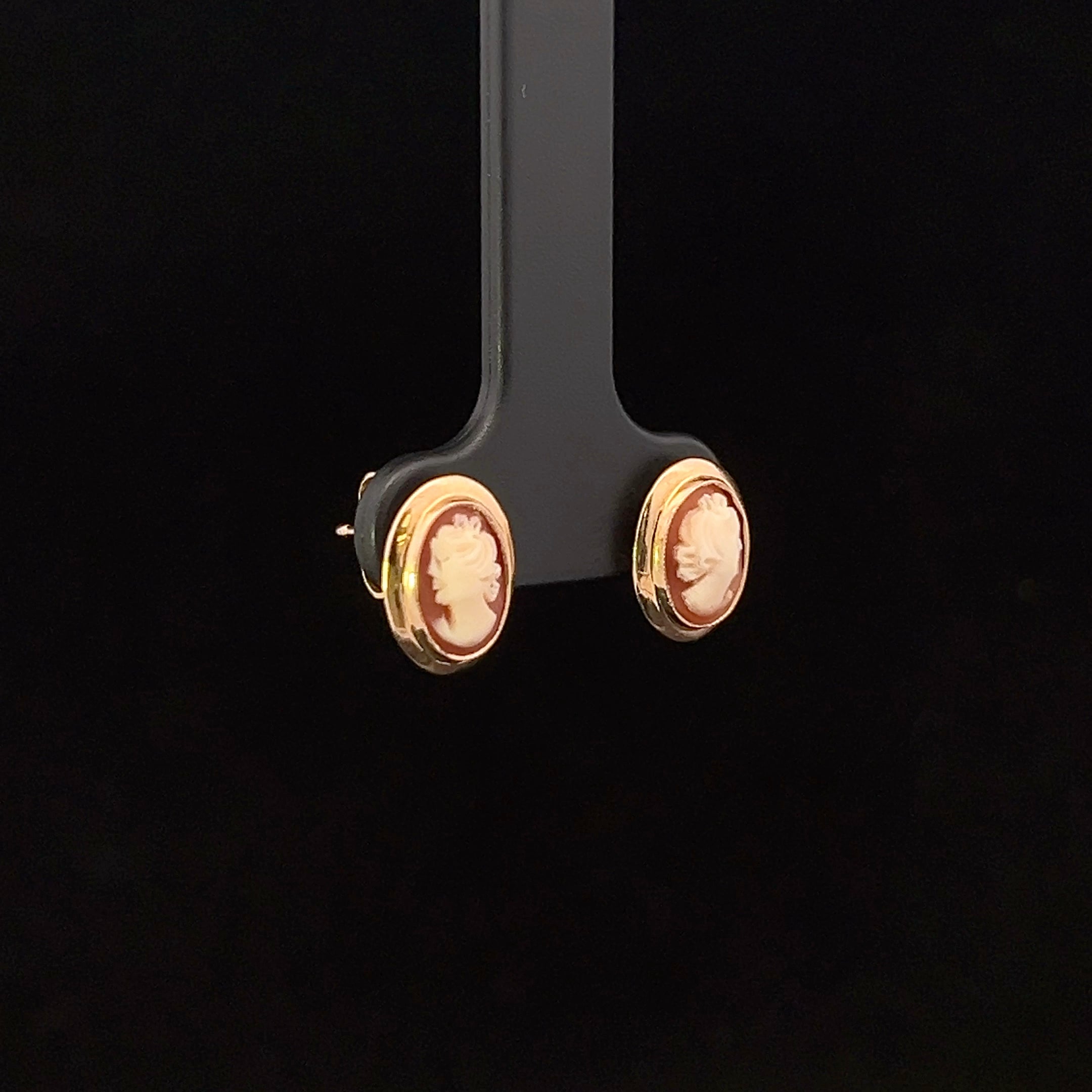 Giana 14KY Cameo Studs
