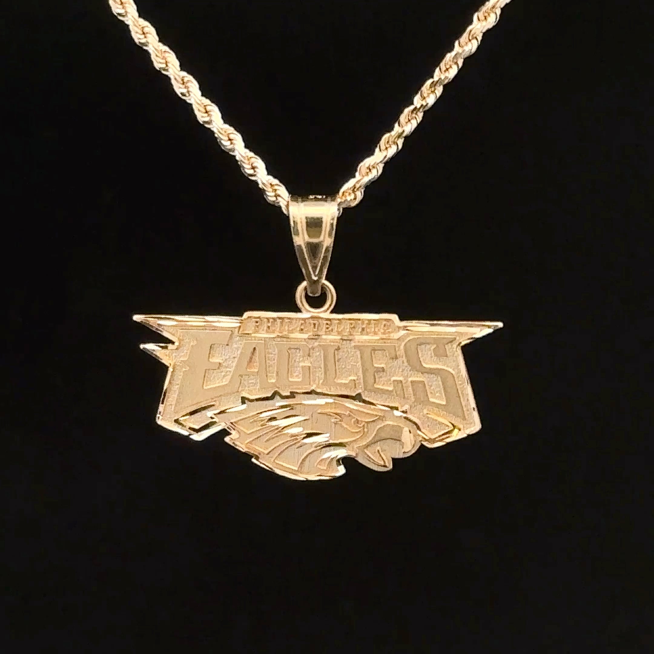 Eagles Pendant in Yellow 14K Gold – Football Fan Charm