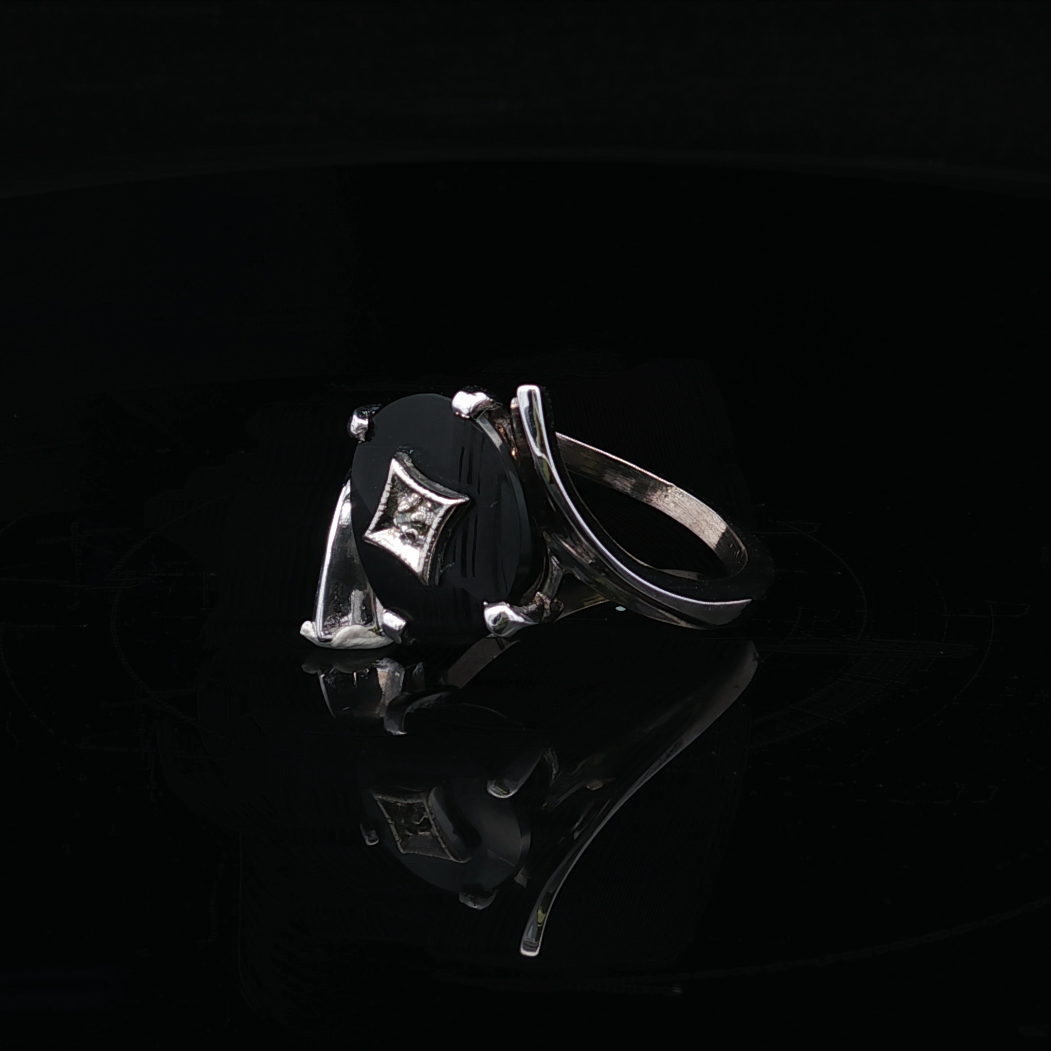 Dior 10K White Gold Oval Onyx Ring with Diamond Center