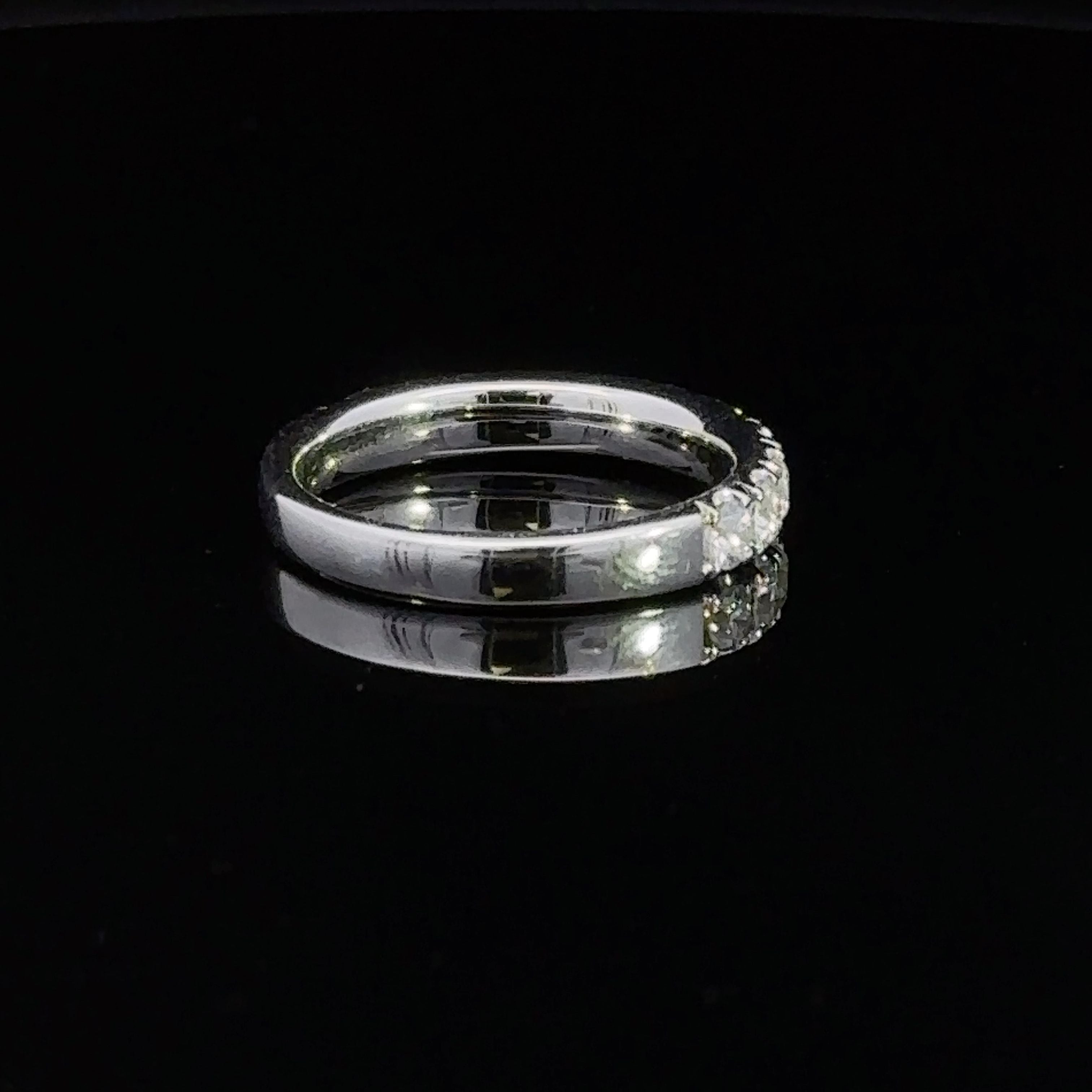 Amoura Diamond Ring