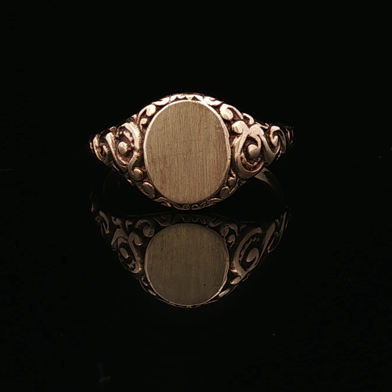 Cherissa 14KY Swirl Sides Signet Ring