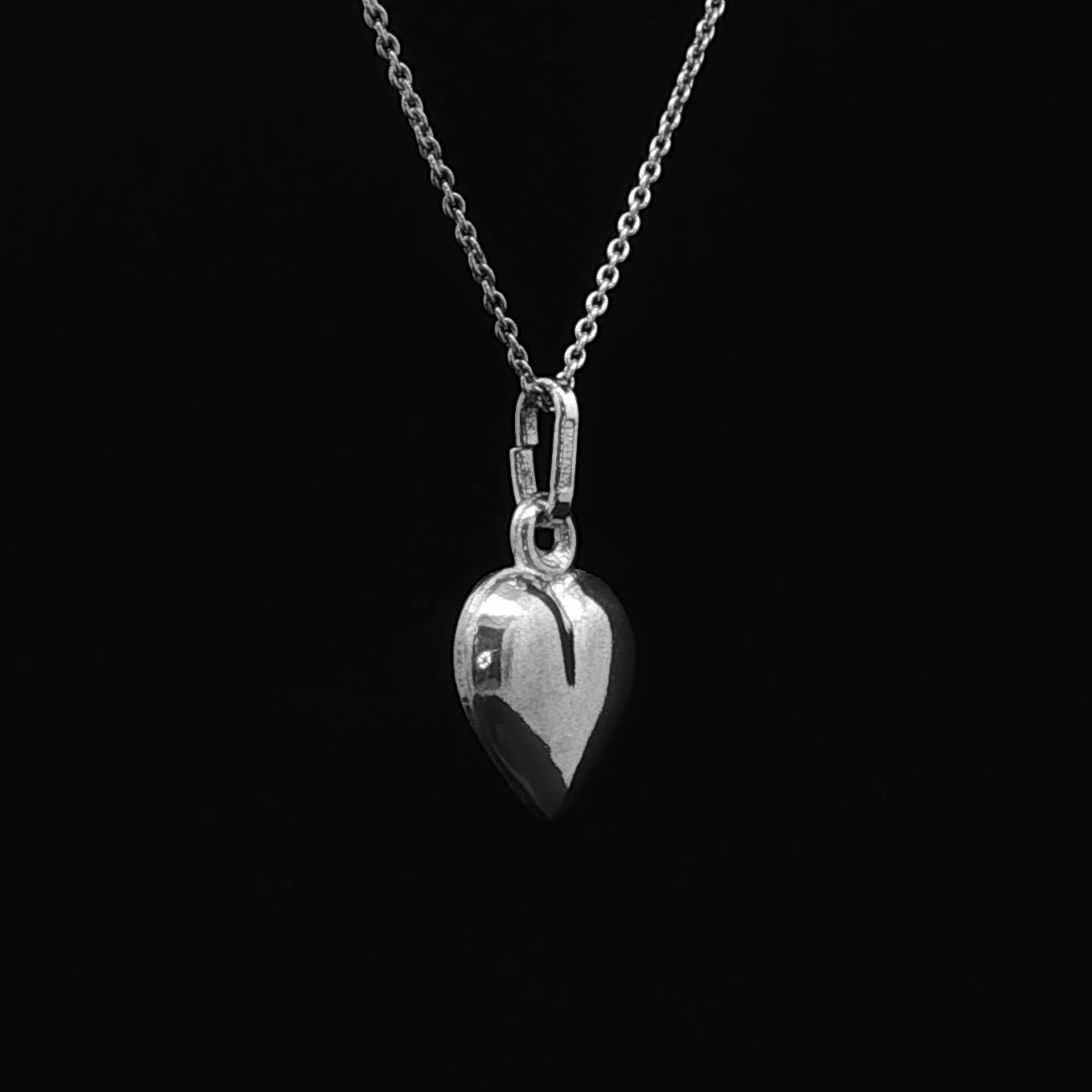 Sterling Silver Puffed Heart Curb Necklace – 16 Inch