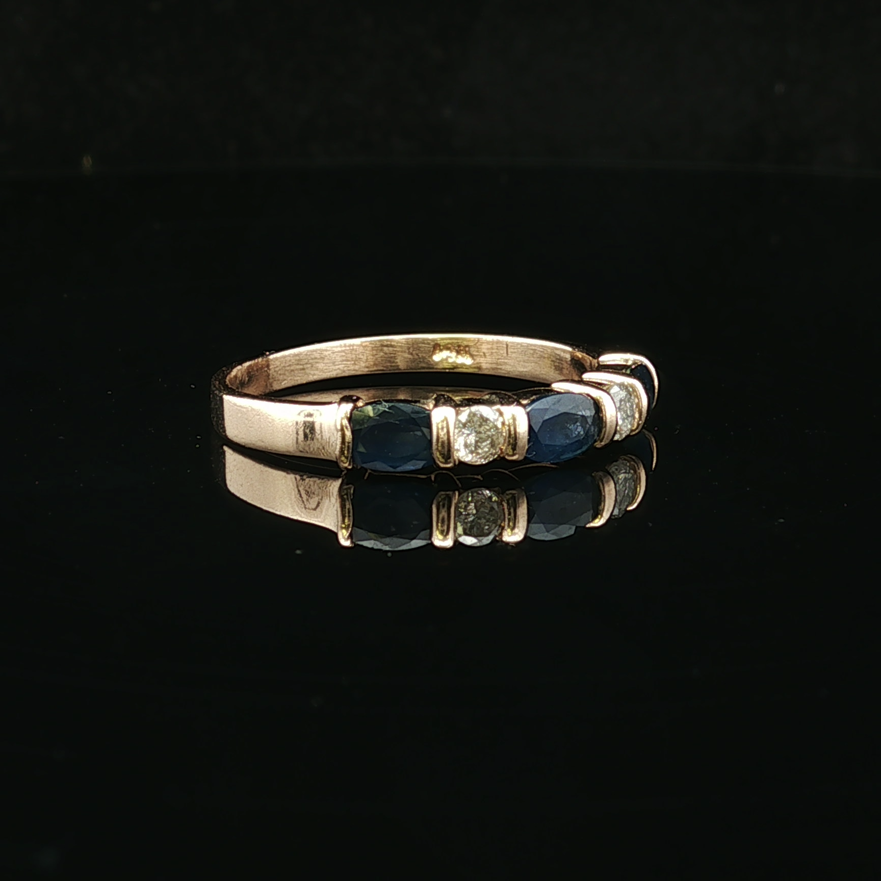 Leonora Sapphire & Diamond Ring – 14K Gold