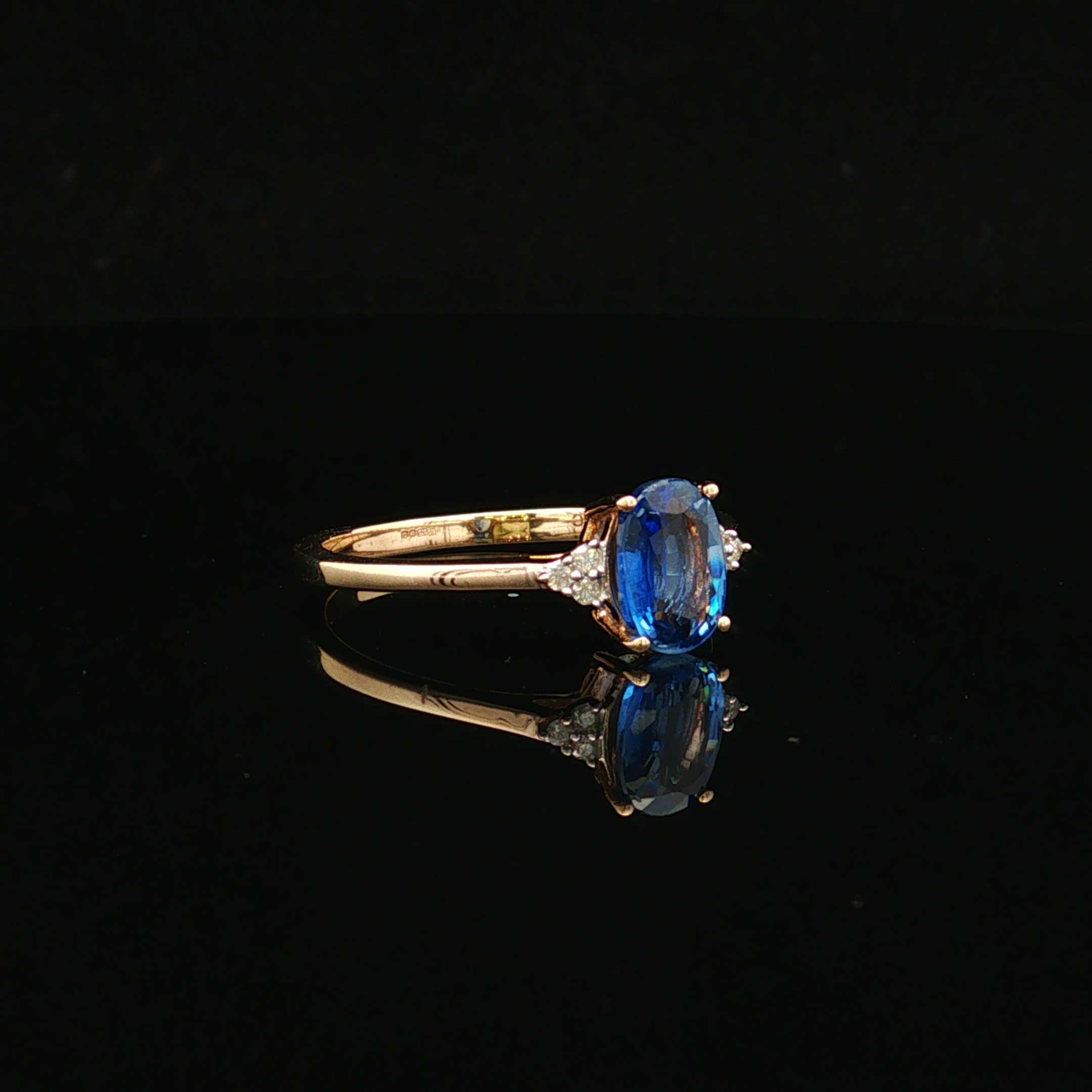 Kinsleye 10KY .85 CT Oval Tanzanite & Diamond Ring